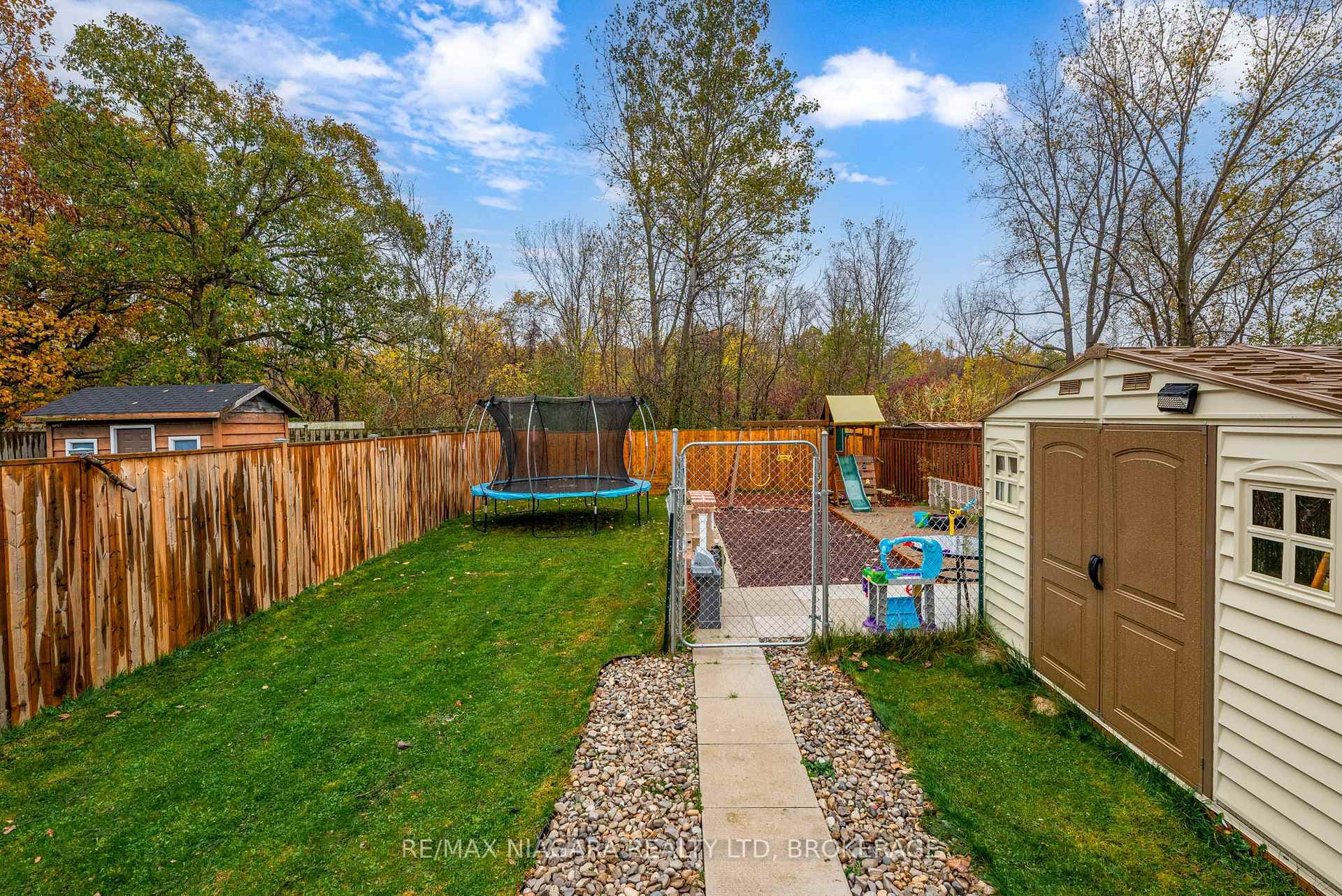 201 Windsor Street photo 36