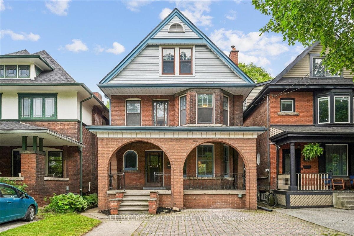 33 Saint Clair Avenue photo 2