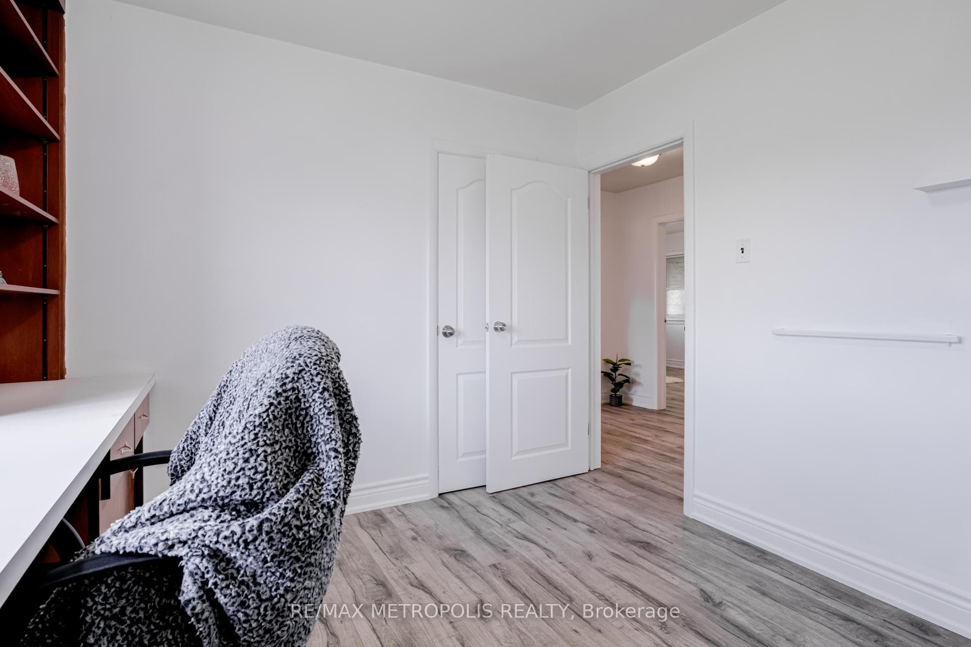 76 Albert Street photo 18