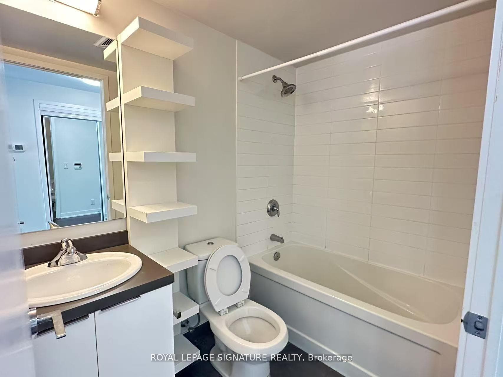14 York Street Unit 2401 photo 8