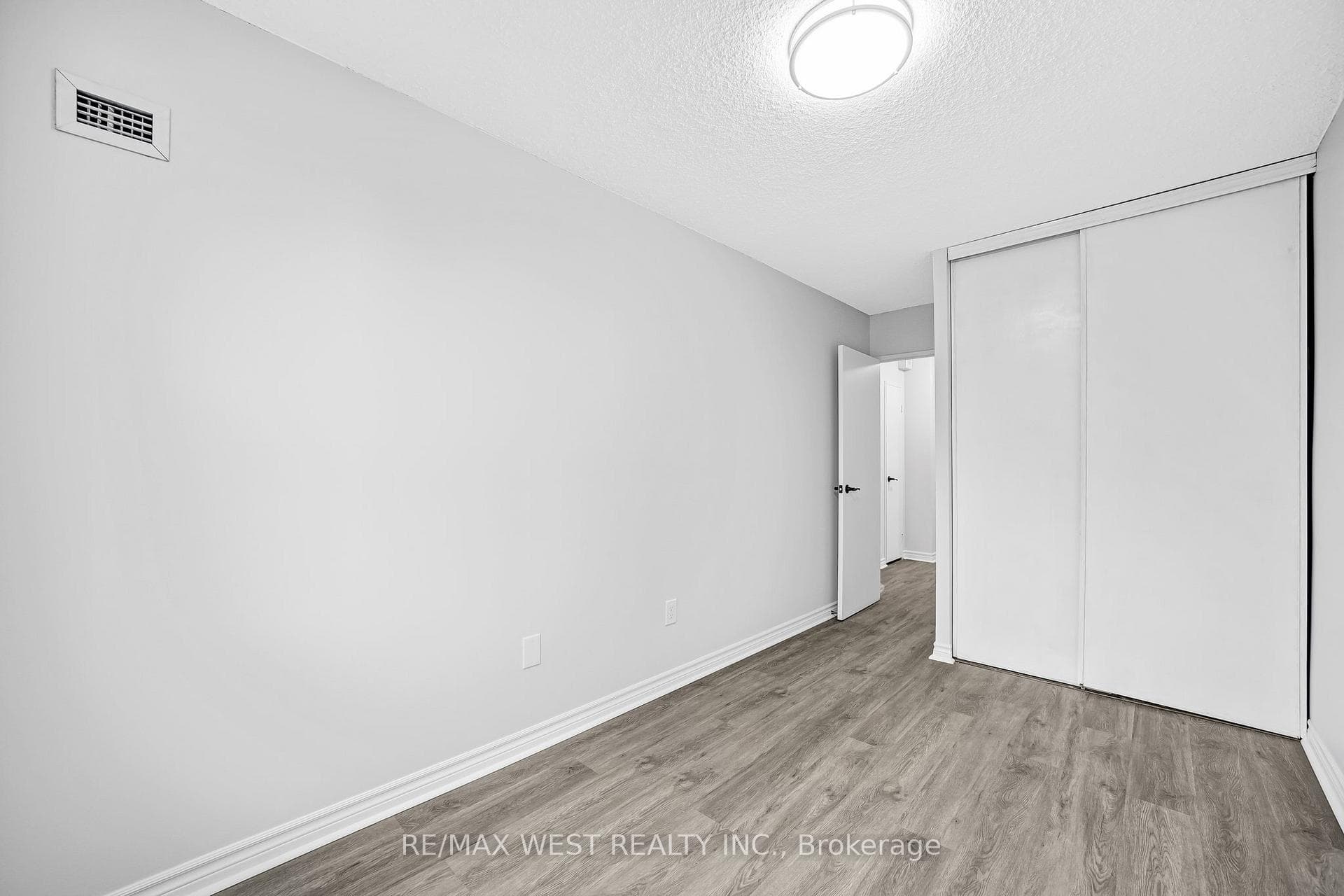 205 Hilda Avenue Unit 406 photo 19