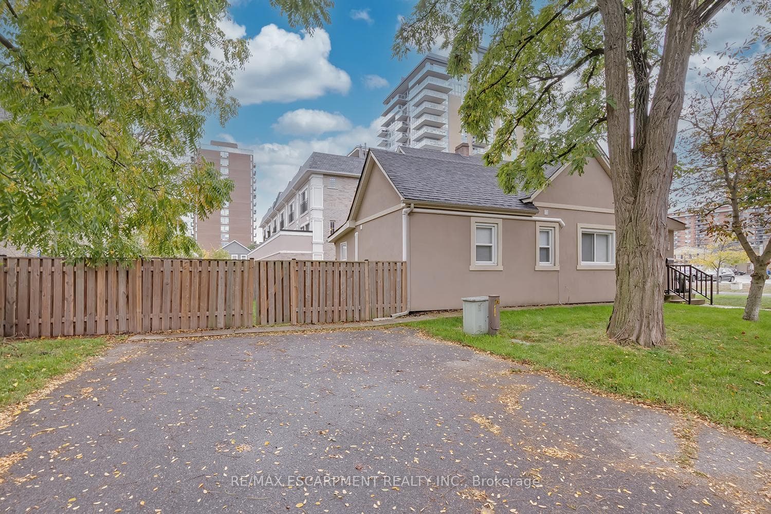 519 Elizabeth Street Unit 2 photo 5