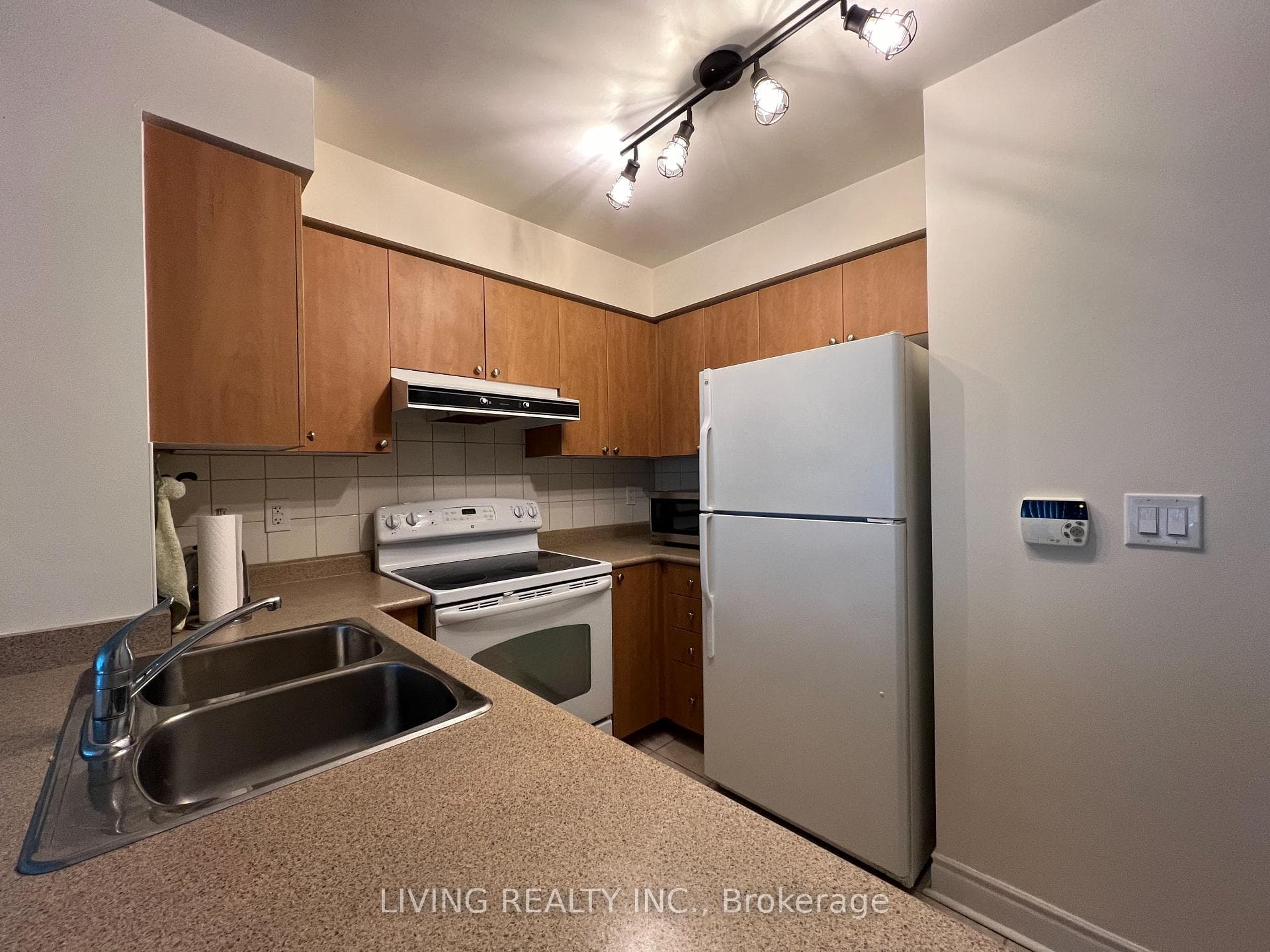 5508 Yonge Street Unit 2203 photo 4