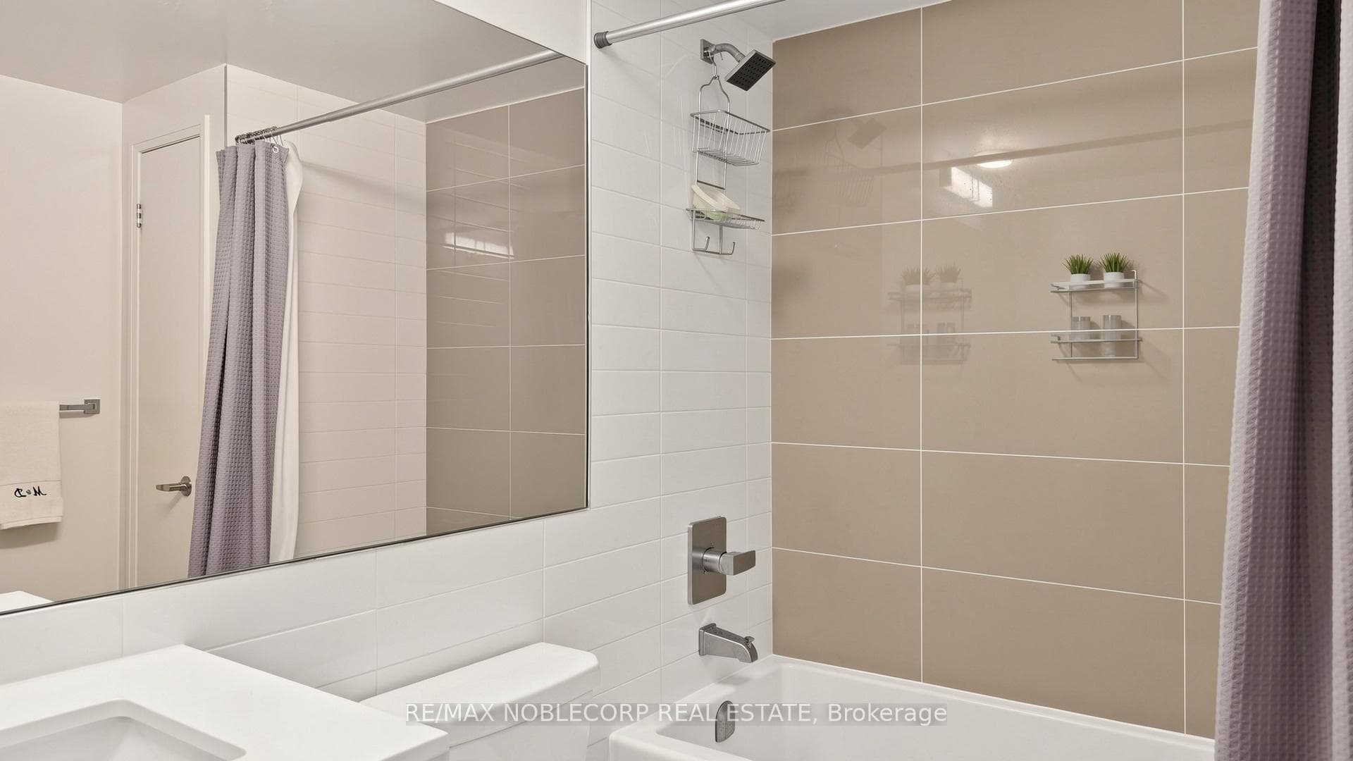 10 Gibbs Road Unit 616 photo 18