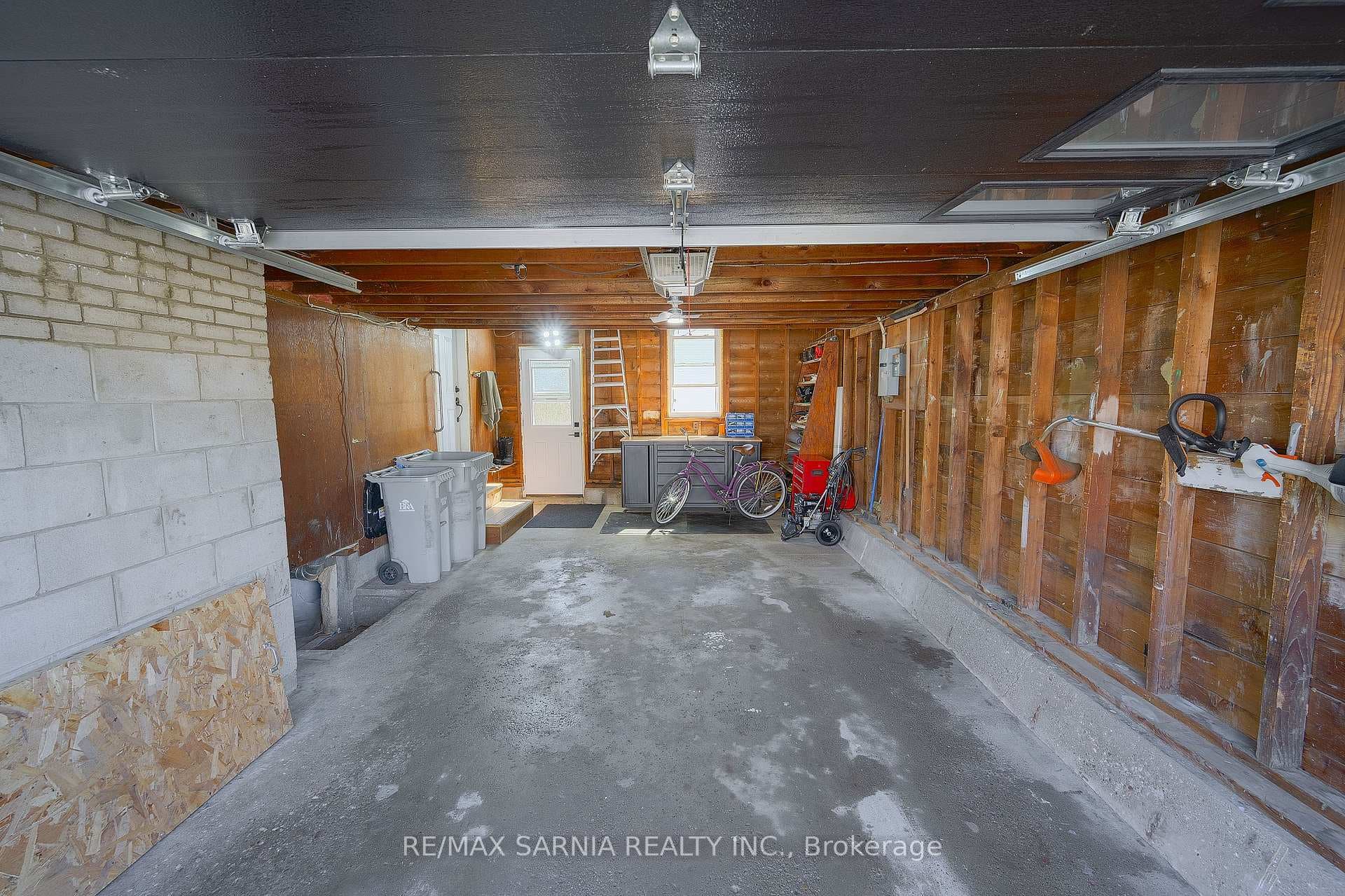 17 WELLINGTON Street photo 26