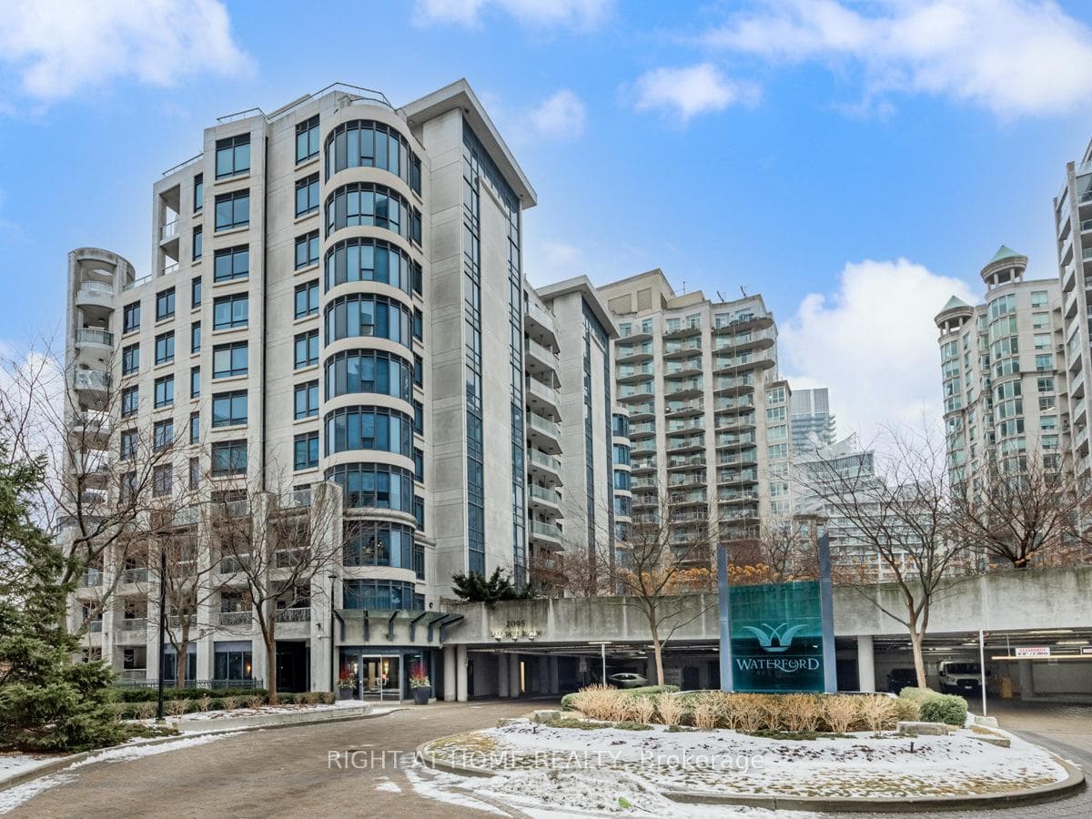 2095 Lake Shore Boulevard Unit PH15 photo 3