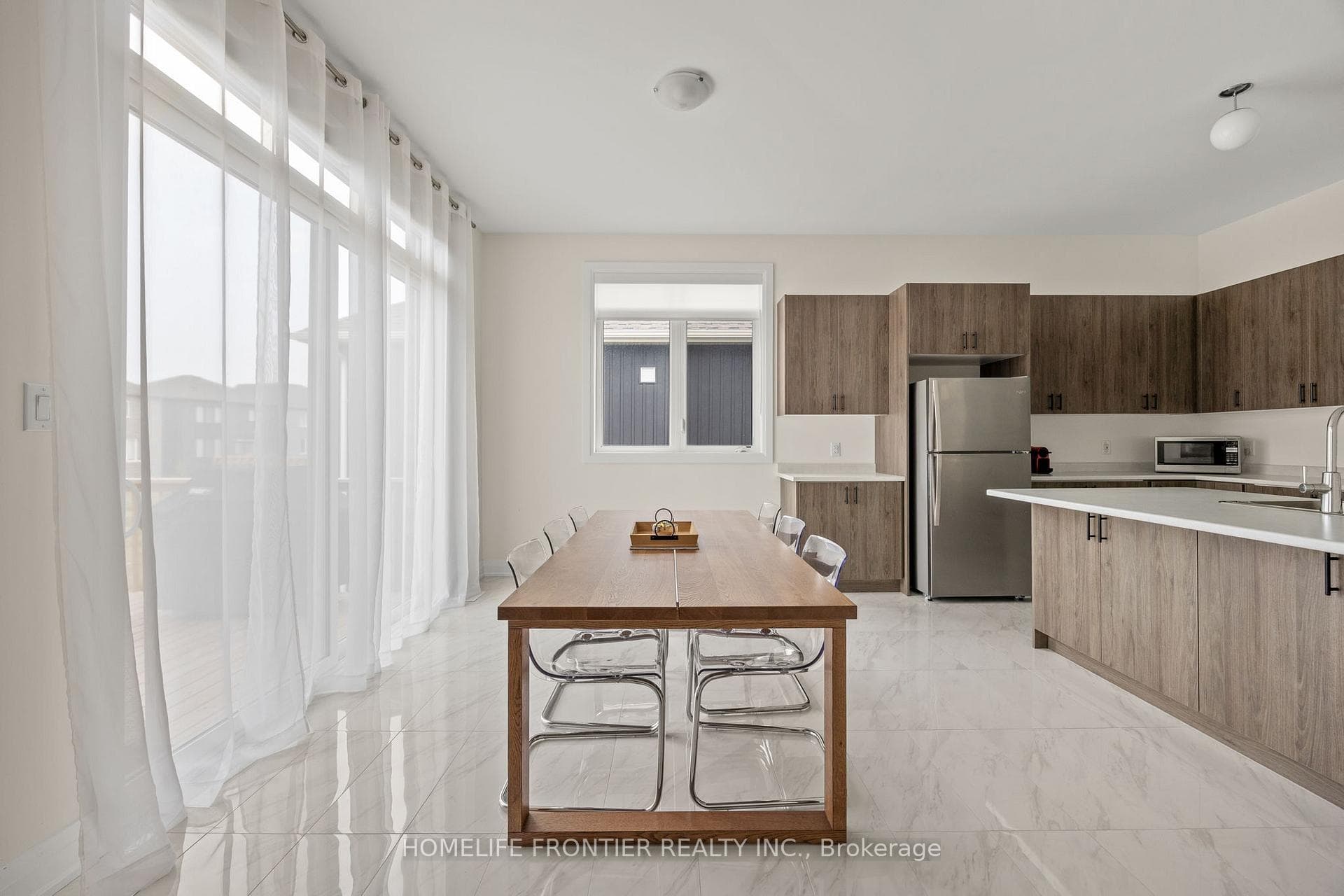 310 Rablewood Drive photo 7