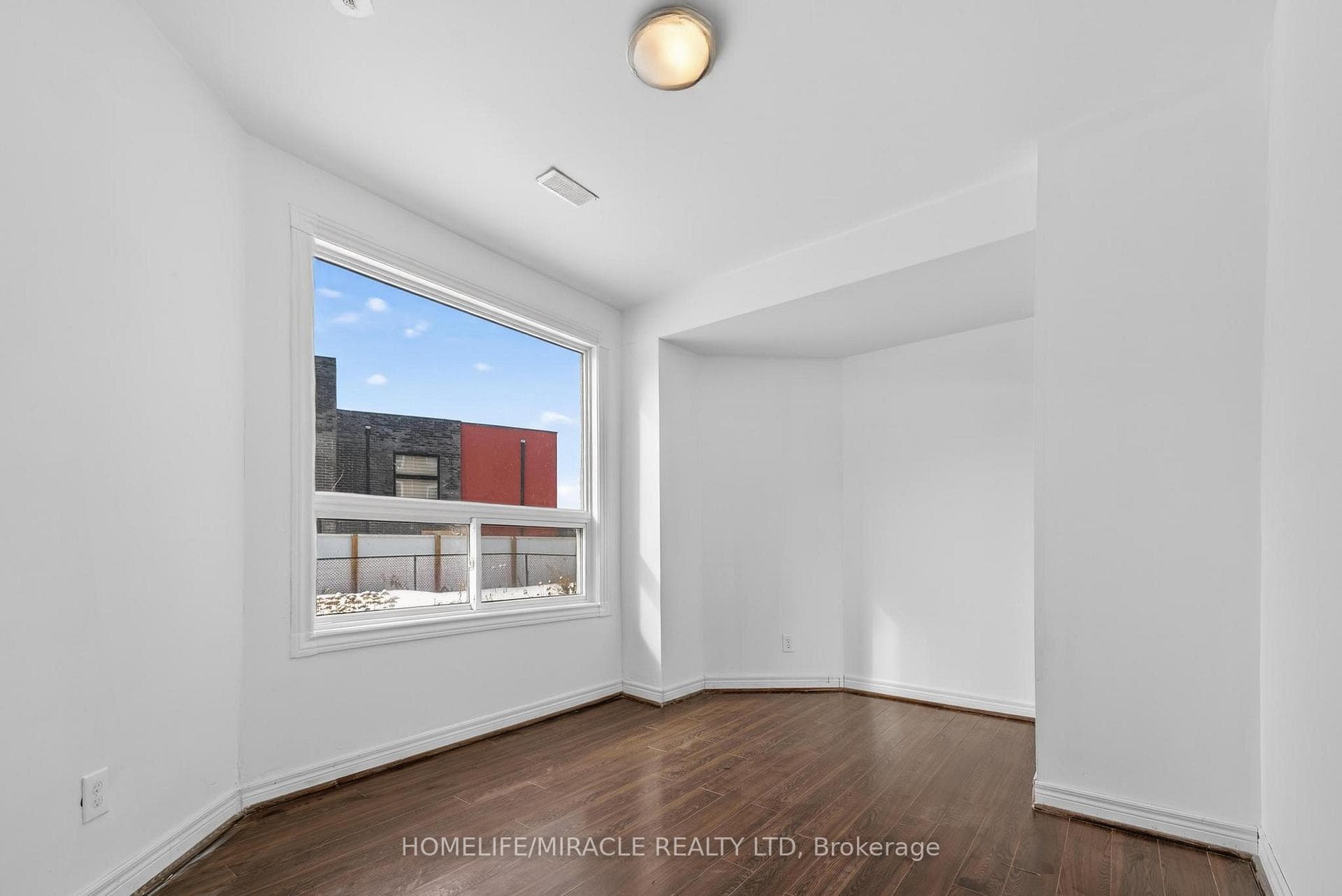1002 Rambleberry Avenue photo 26