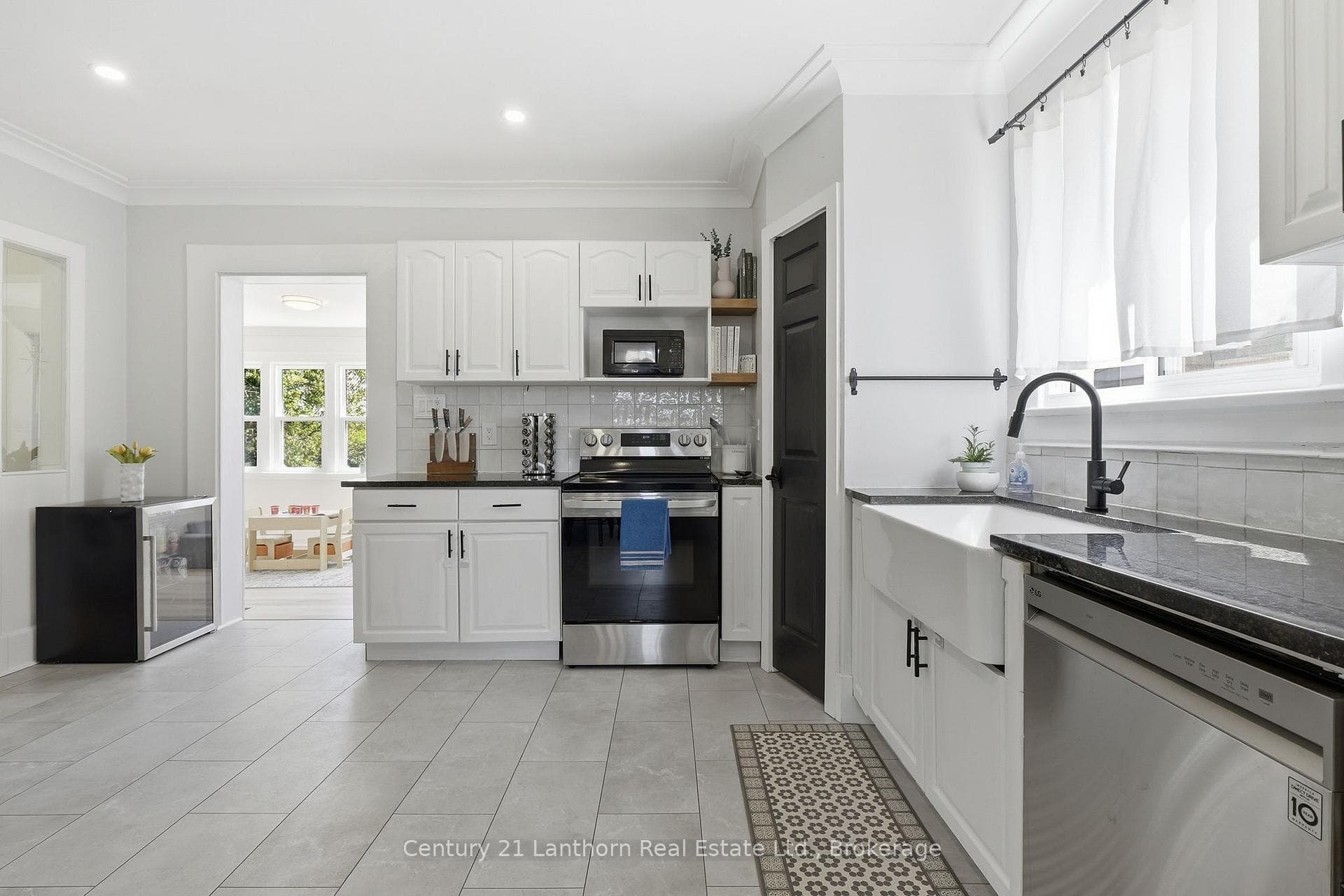 239 Foster Avenue photo 13