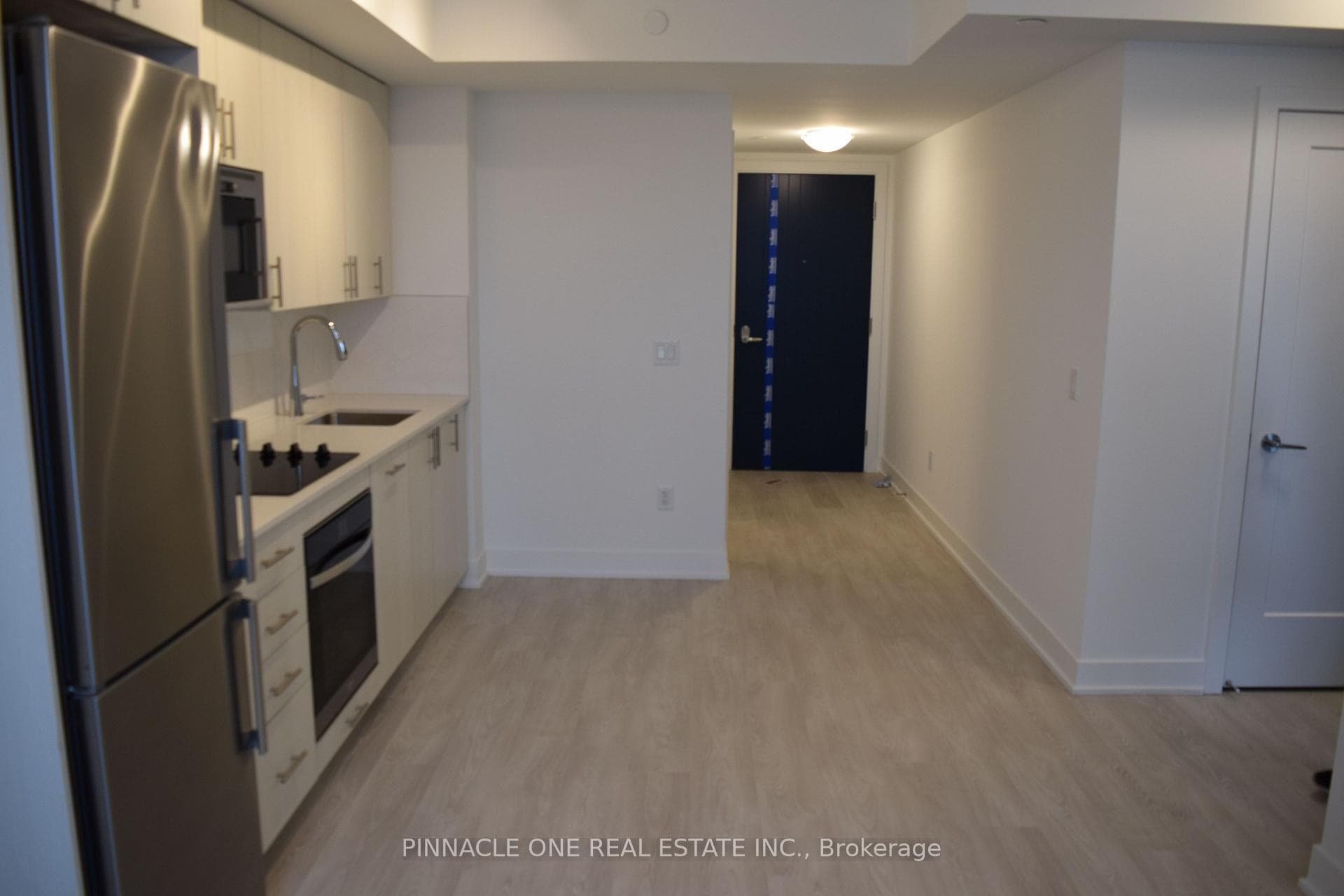 2545 Simcoe Street Unit 1803 photo 10