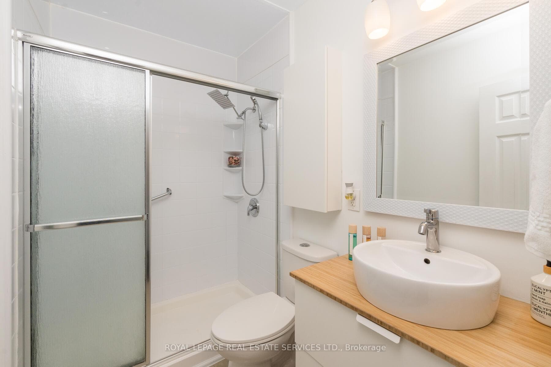 3145 Queen Frederica Drive Unit 908 photo 19
