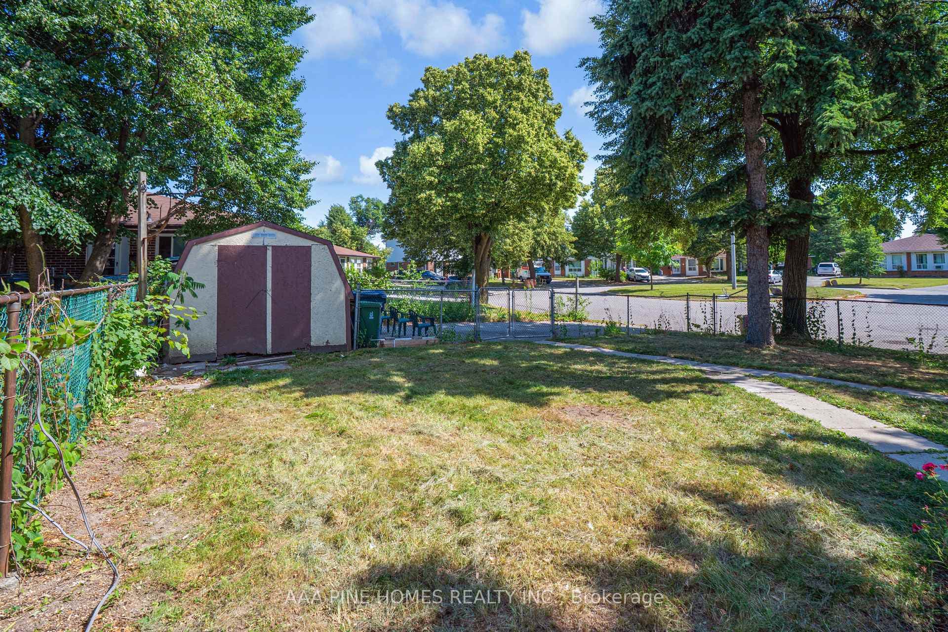 59 Burkwood Crescent photo 38