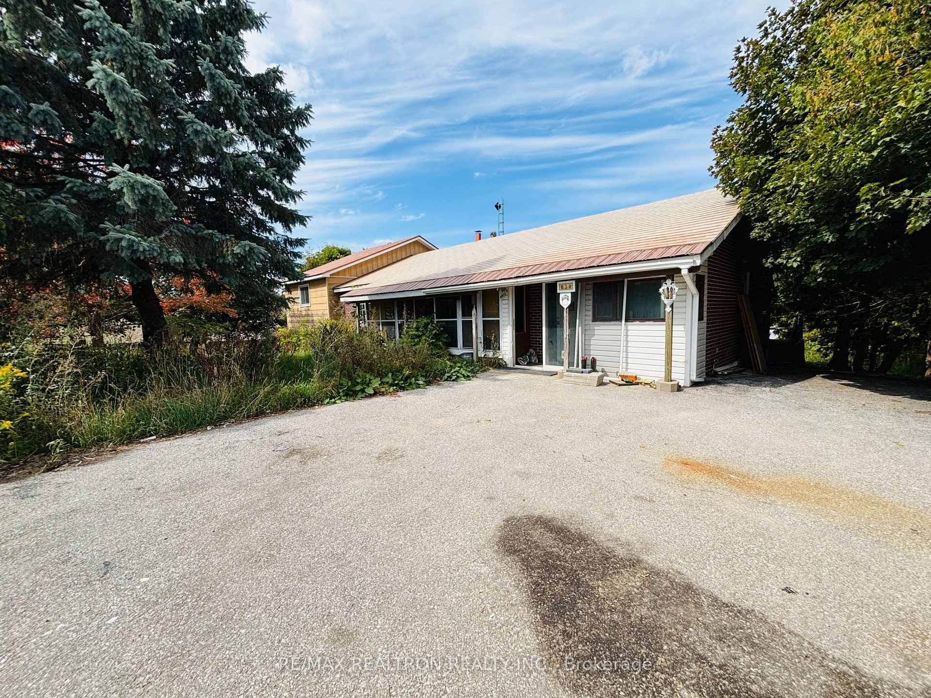 850 Lockhart Road photo 1