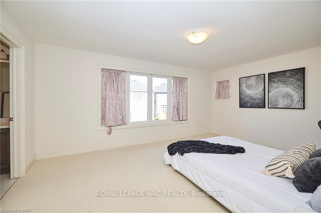 13 Winterberry Boulevard photo 24