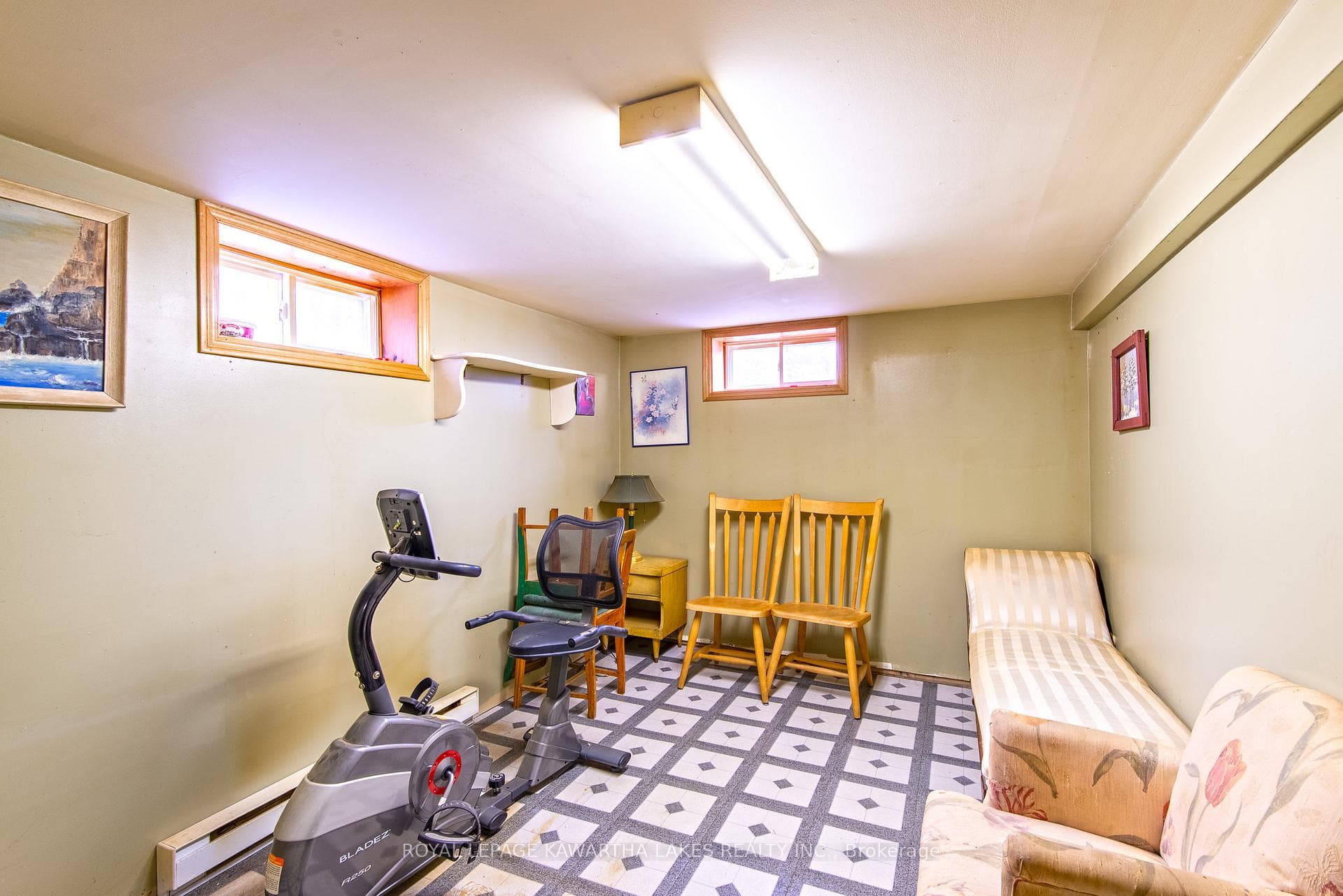 15 Benson Boulevard photo 17