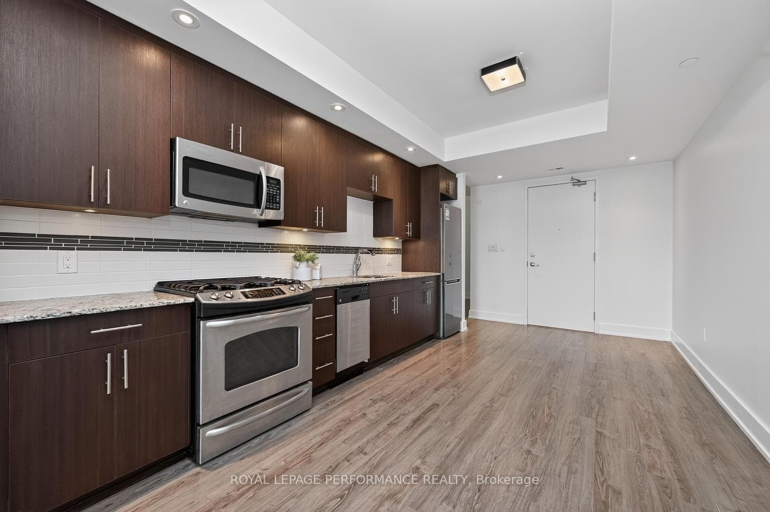 100 Champagne Avenue Unit 903 photo 12