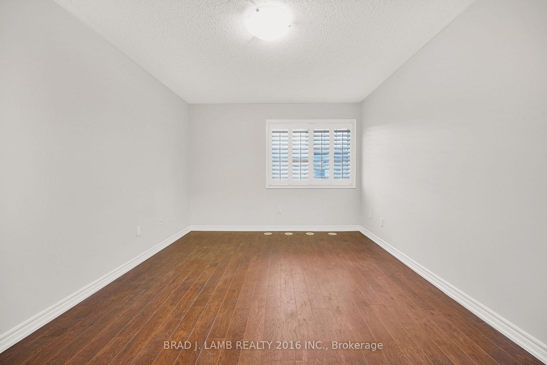 930 Nadalin Heights photo 31