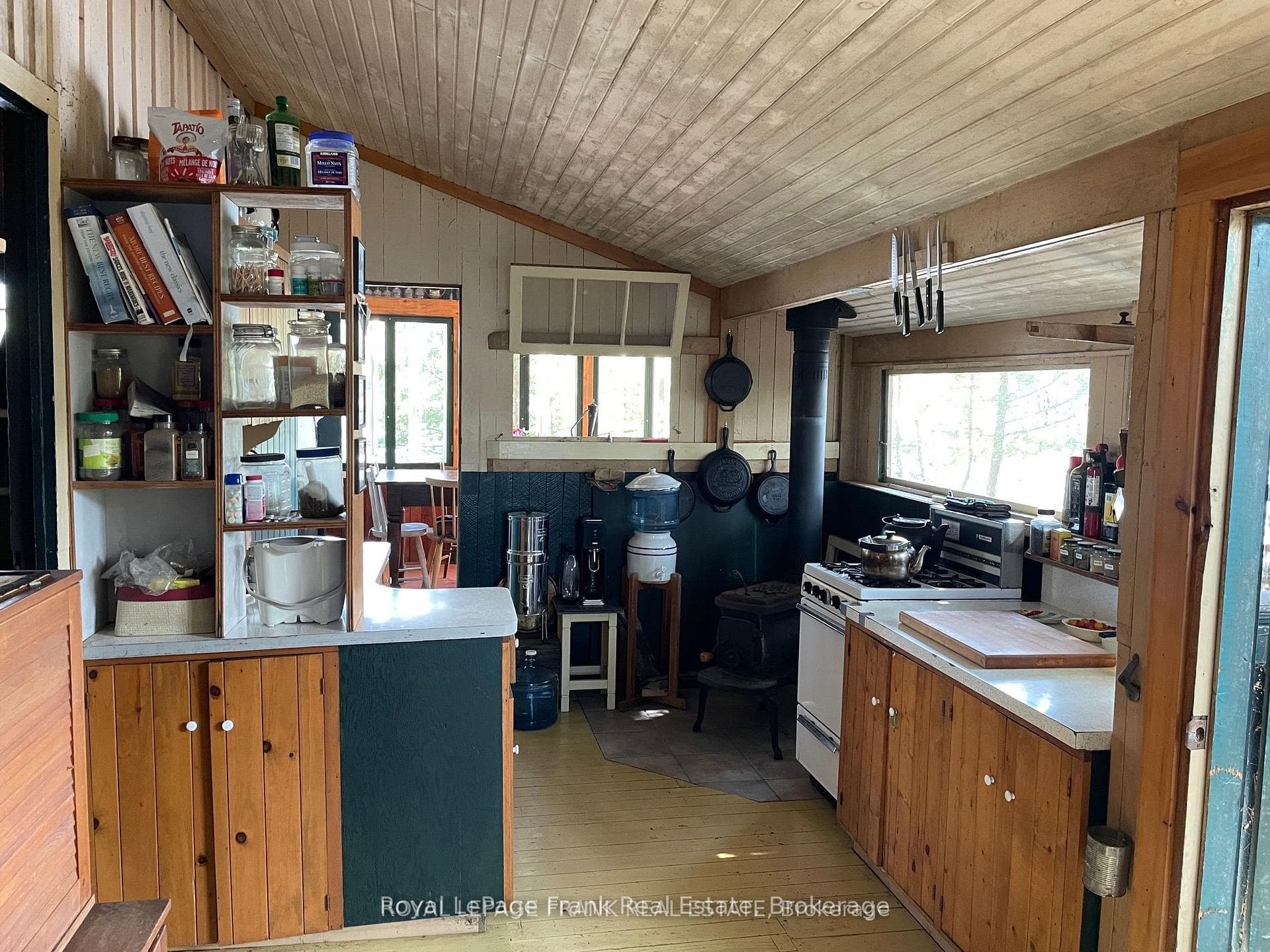 422 Island 11A N/A photo 16