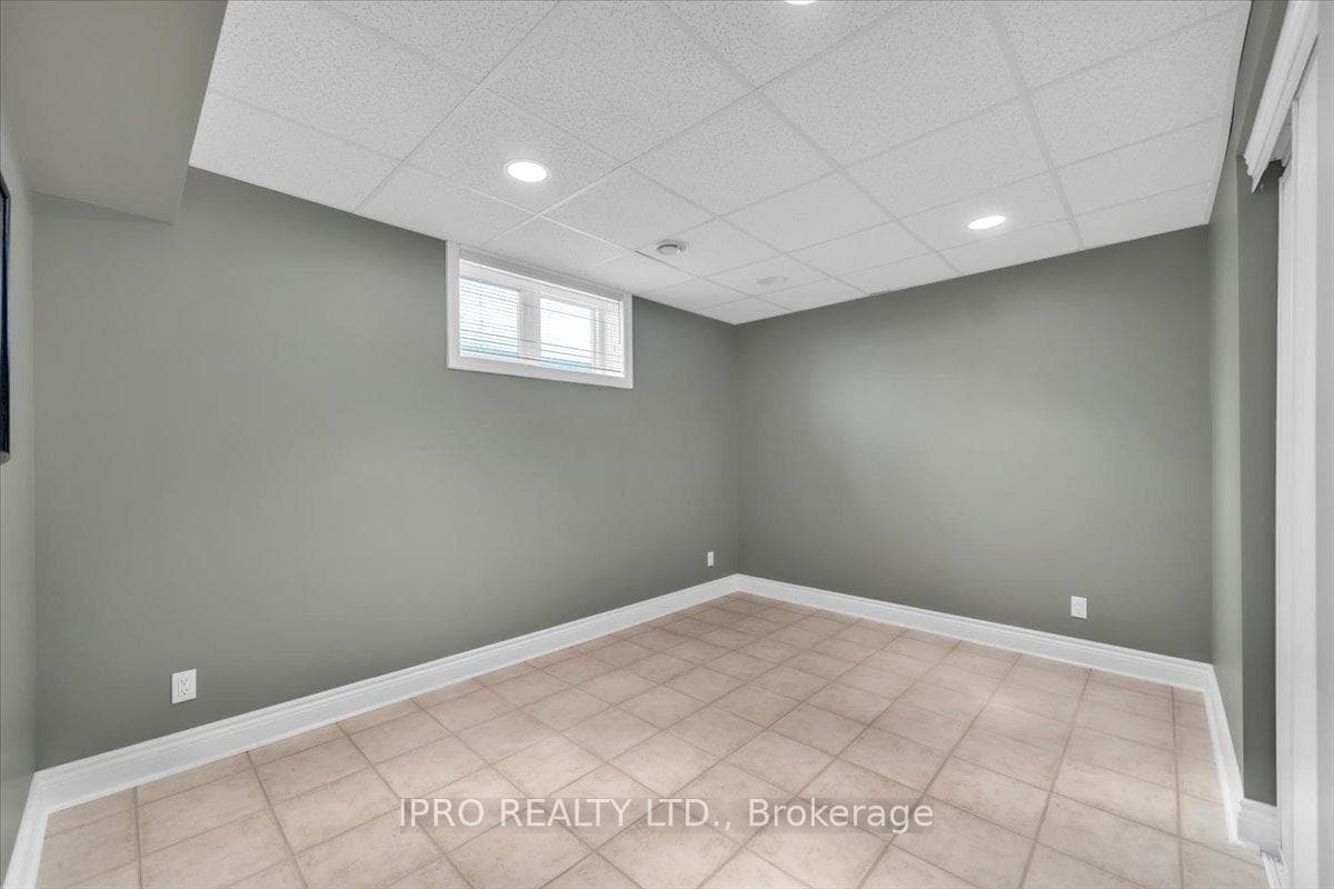 163 Humberland Drive photo 18