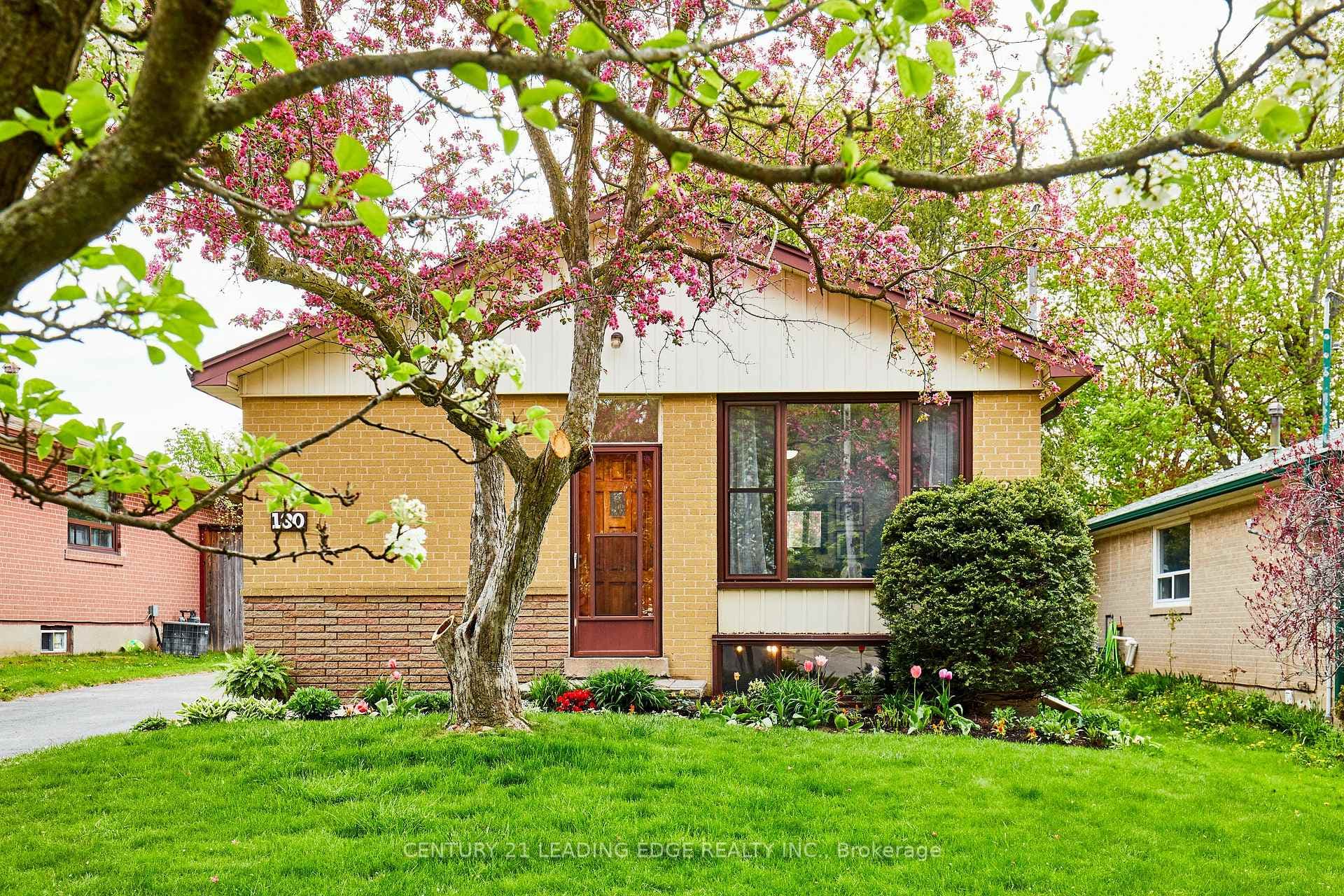 130 Porchester Drive photo 1