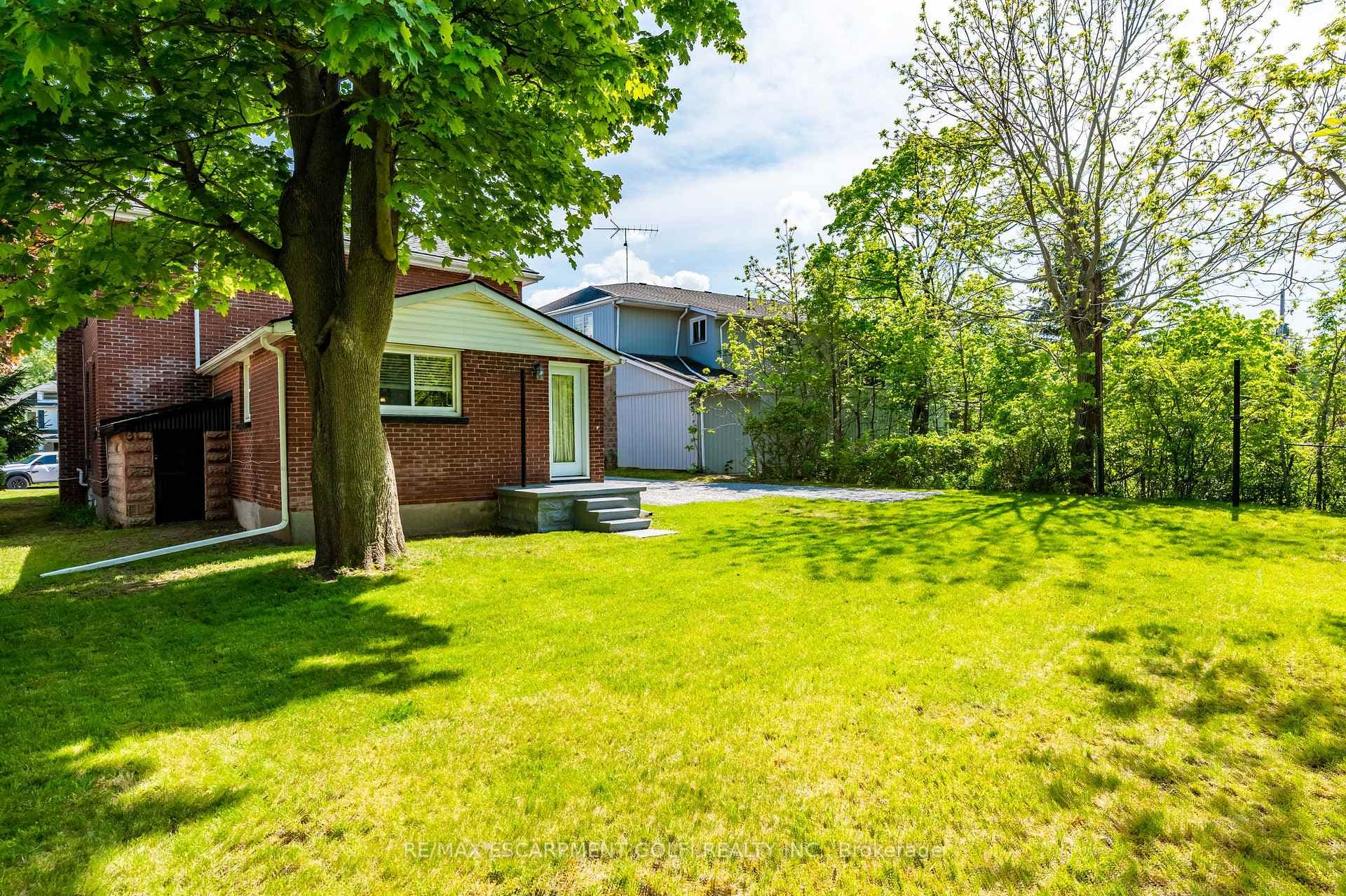 61 Canboro Road photo 32