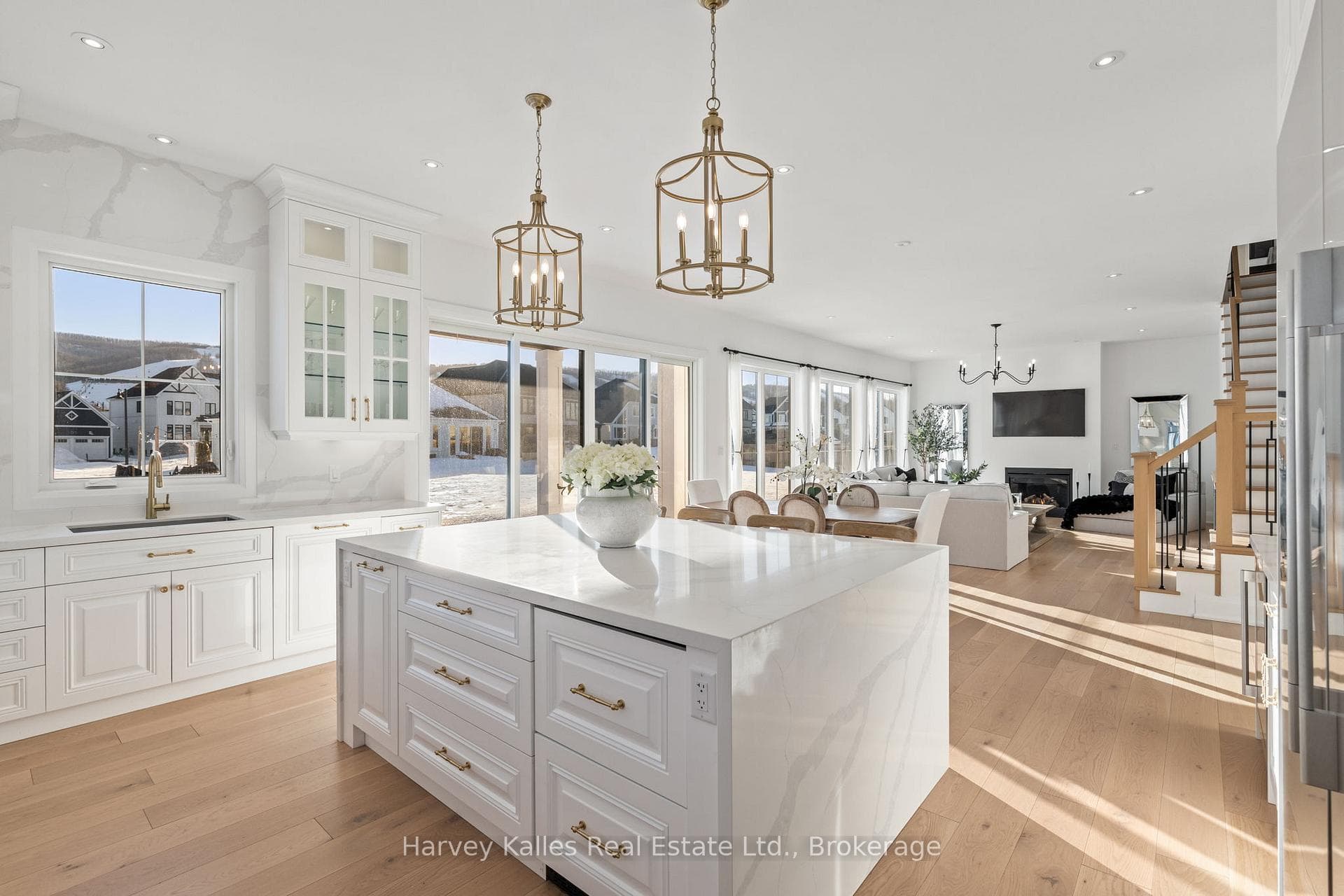 Open concept floor plan. Fridge drawers in island