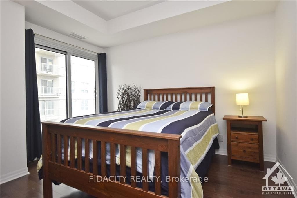 242 RIDEAU Street Unit 1004 photo 7