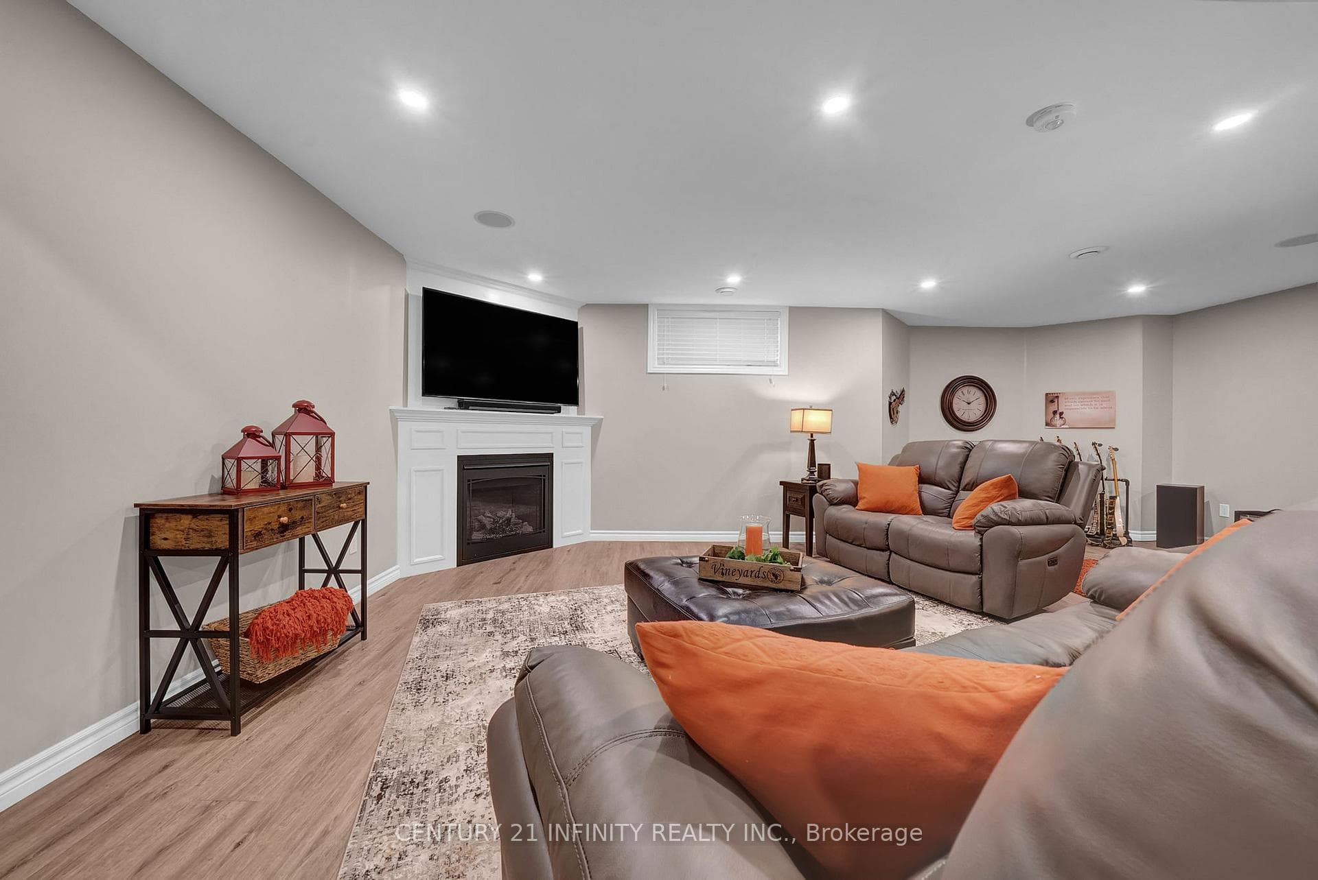 16 LORI Boulevard photo 21
