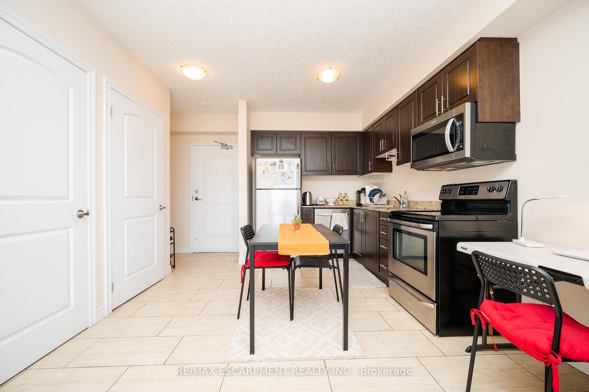 886 Golf Links Road Unit 204 photo 18
