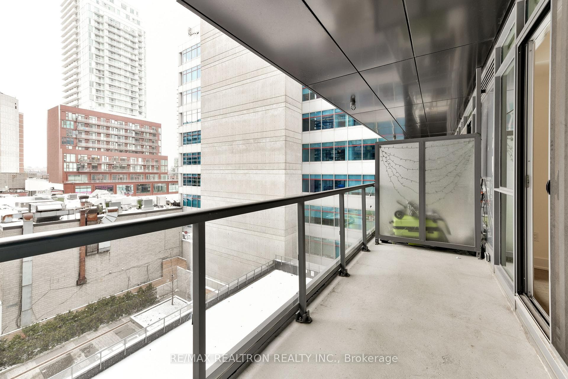 30 Roehampton Avenue Unit 611 photo 23