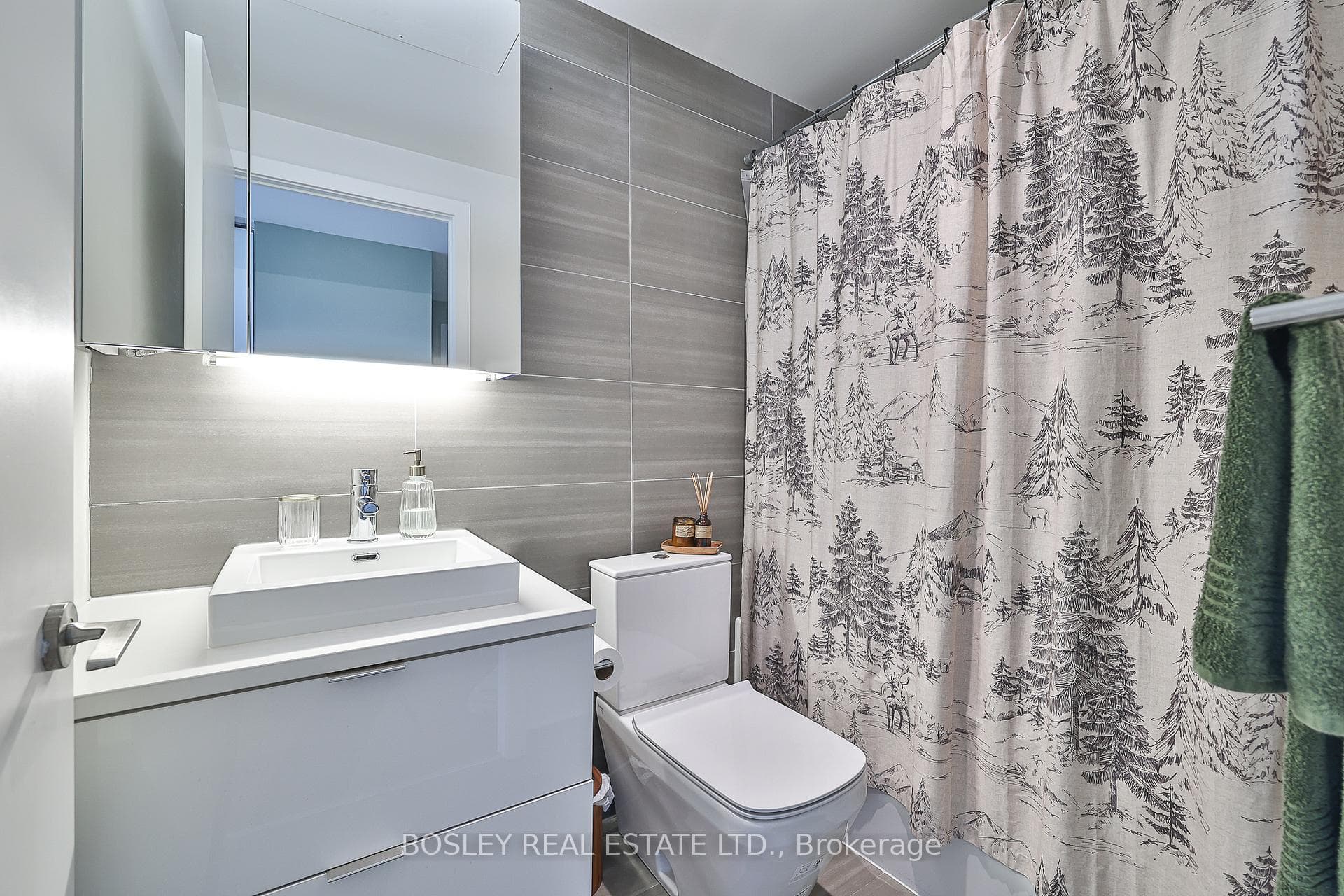 170 Bayview Avenue Unit 515 photo 27