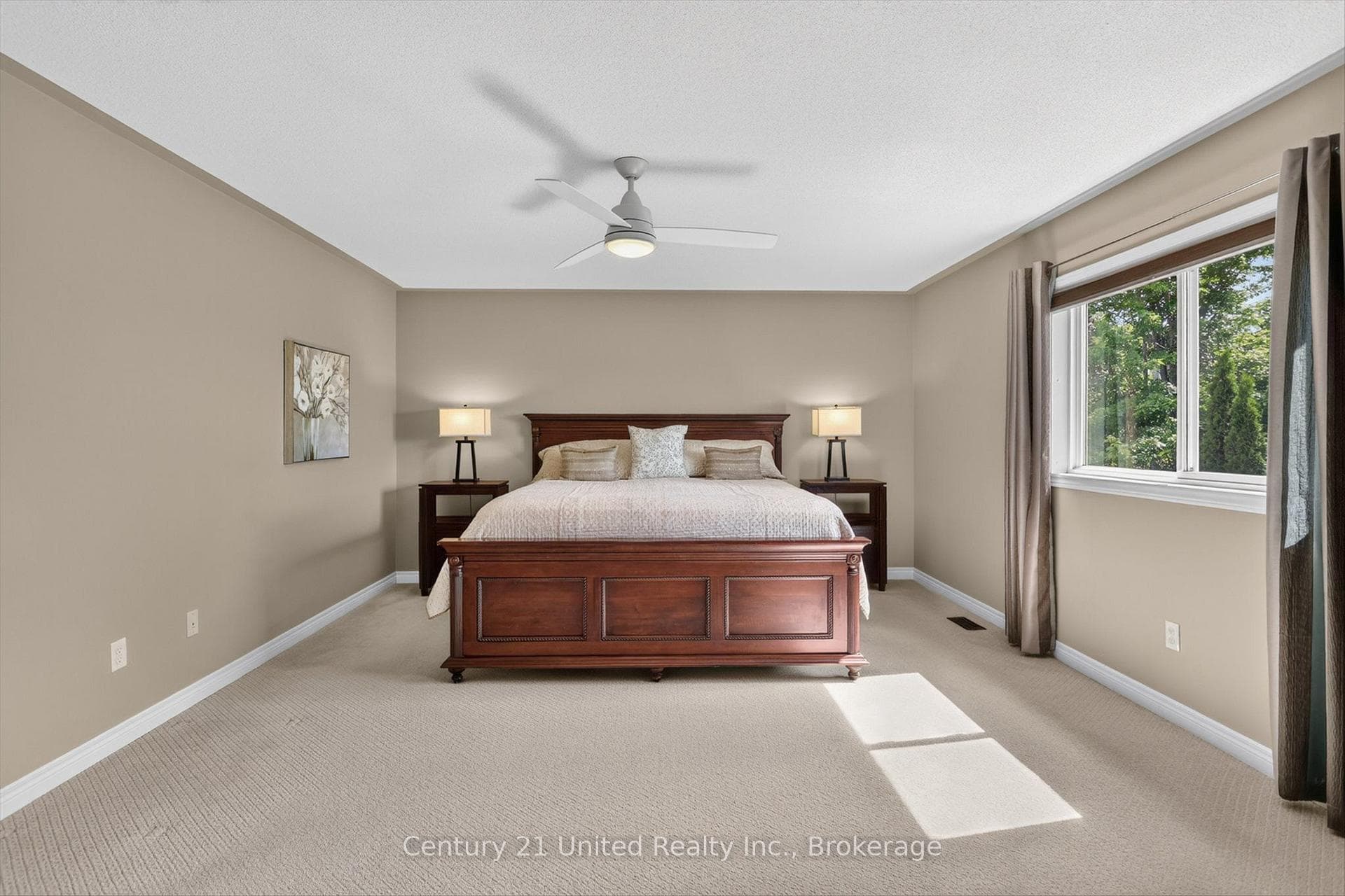 1184 Scollard Drive photo 25