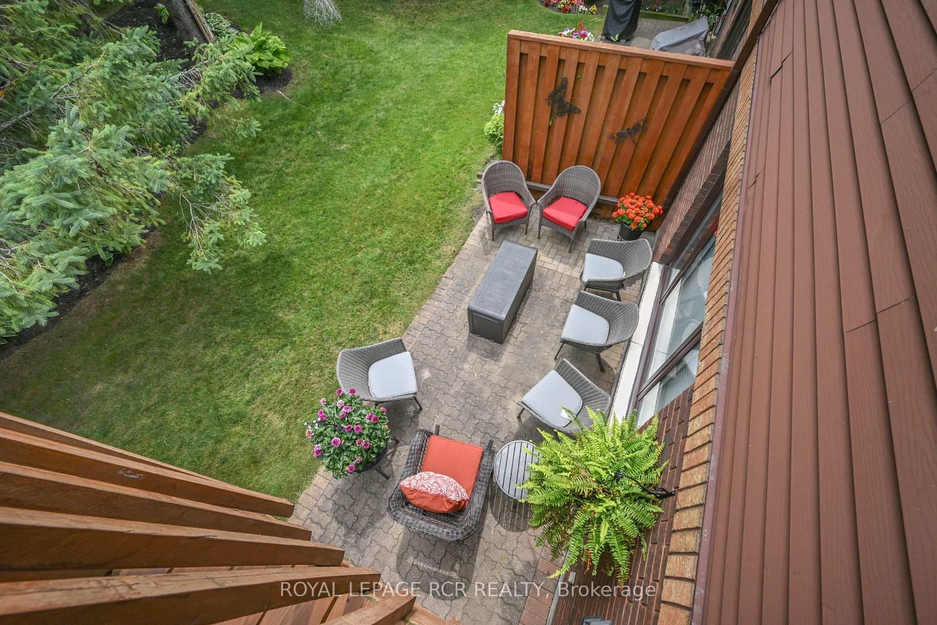 114 Green Briar Road photo 22