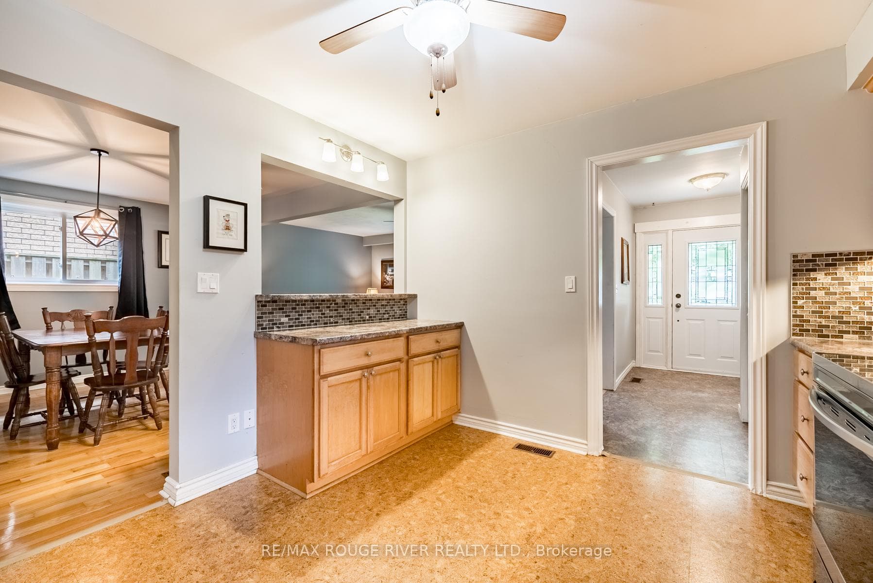 15 Maplewood Boulevard photo 10