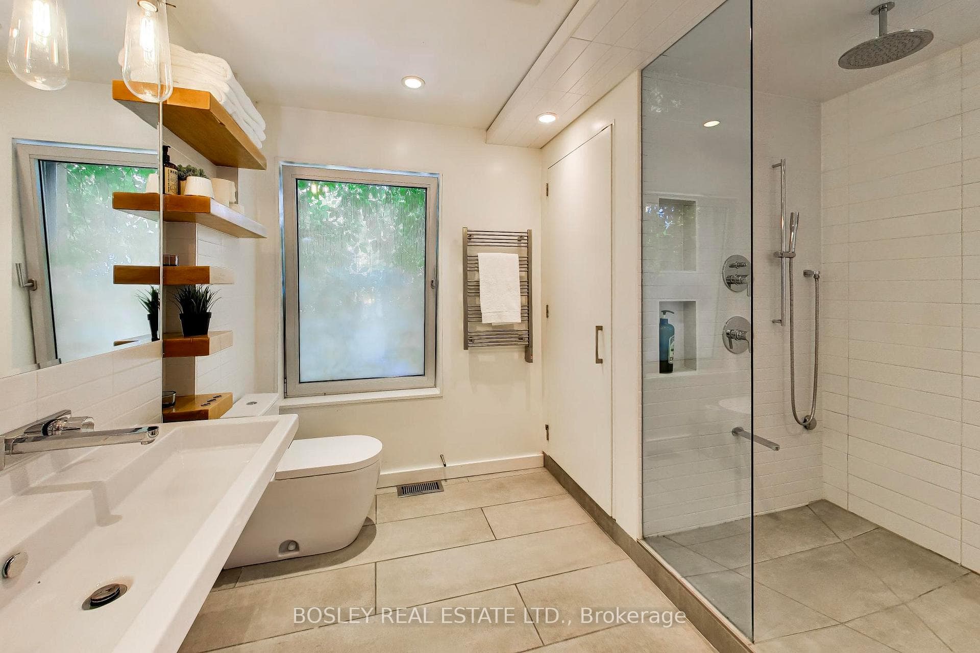 16 St Clarens Avenue photo 21