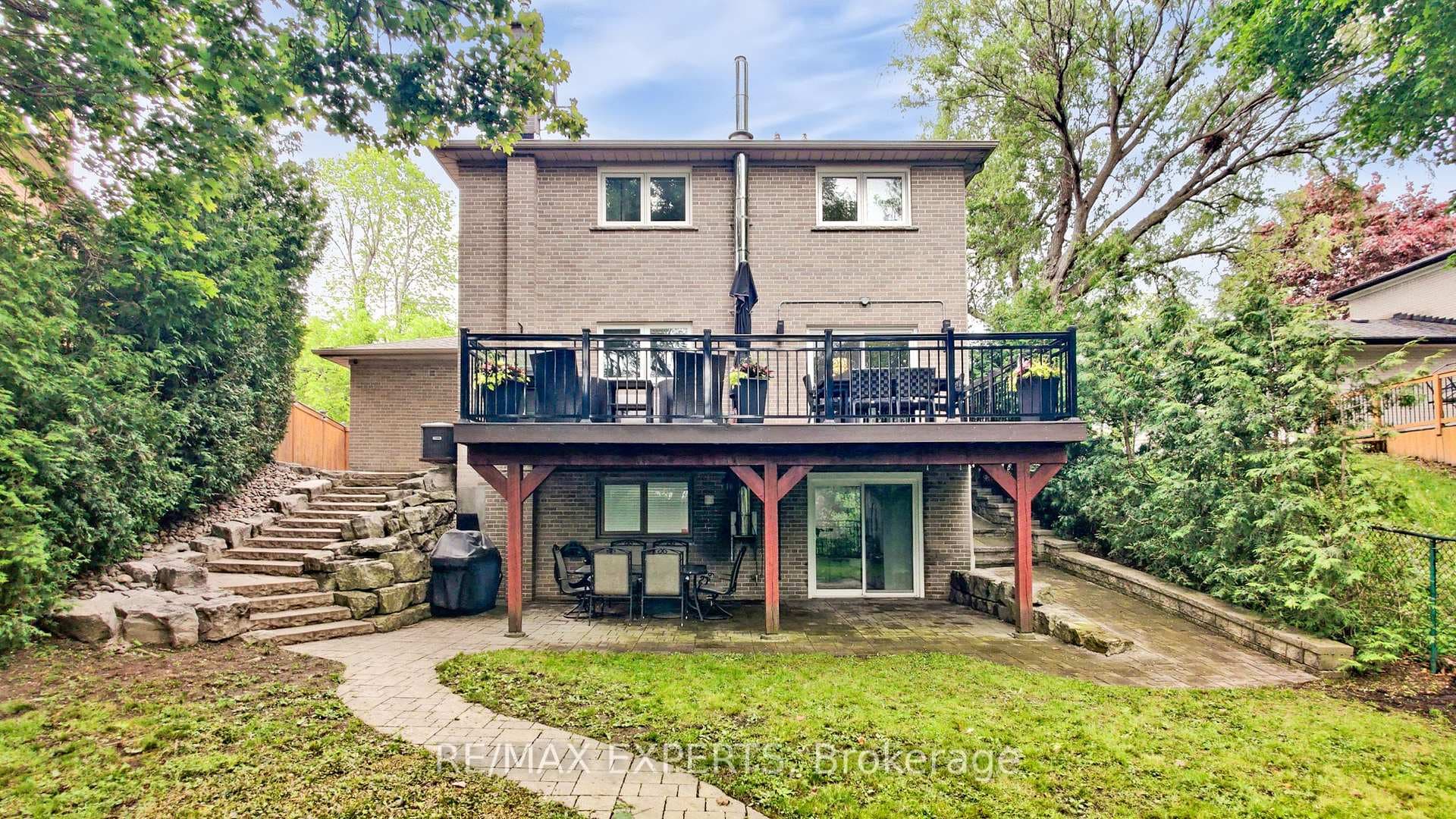105 Mercury Road photo 40