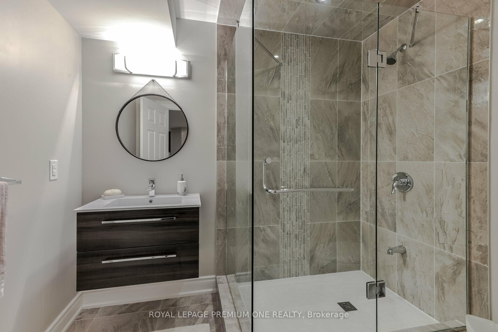 107 Headwind Boulevard photo 45