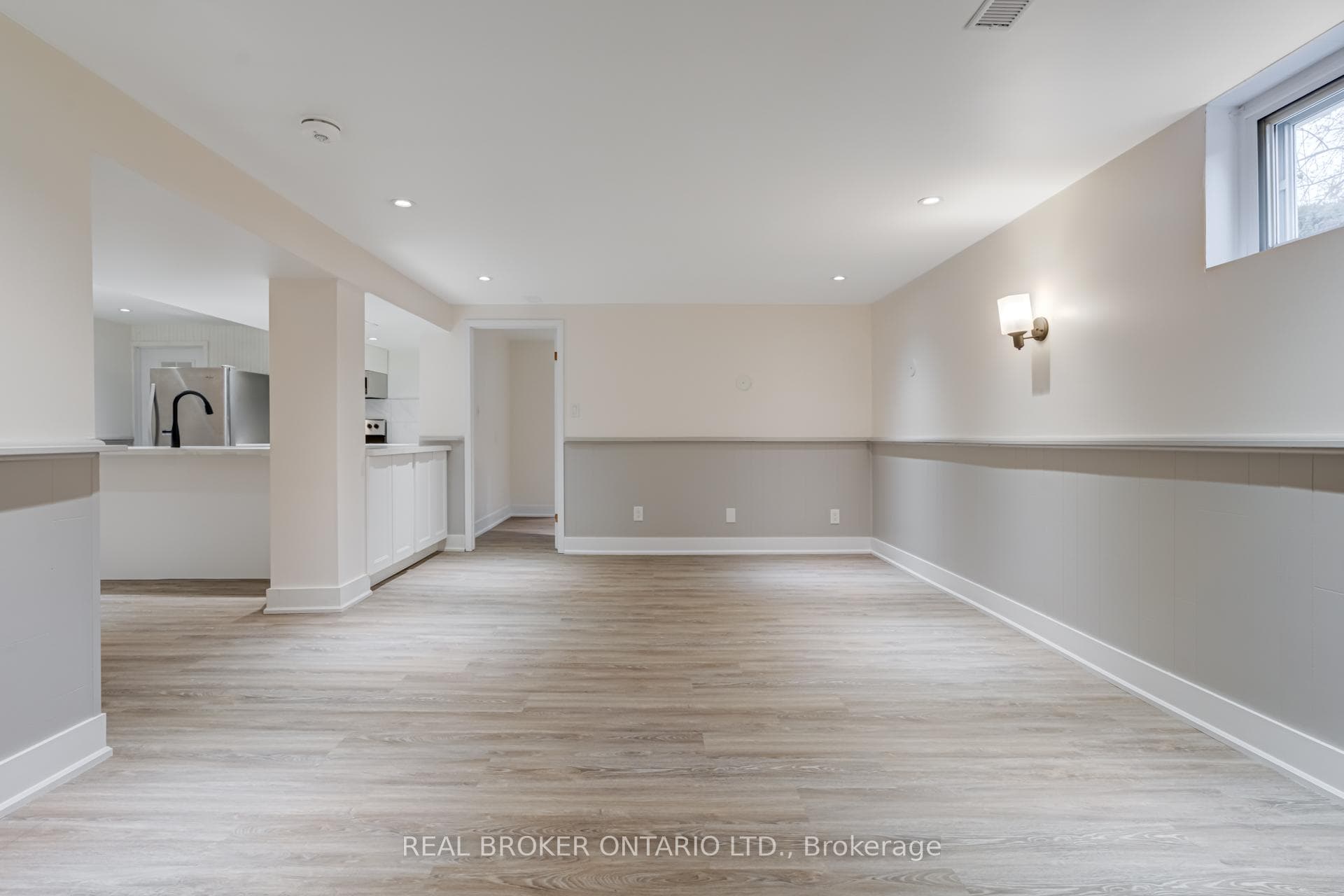 1145 Ridgecrest Avenue Unit Bsmt. photo 10