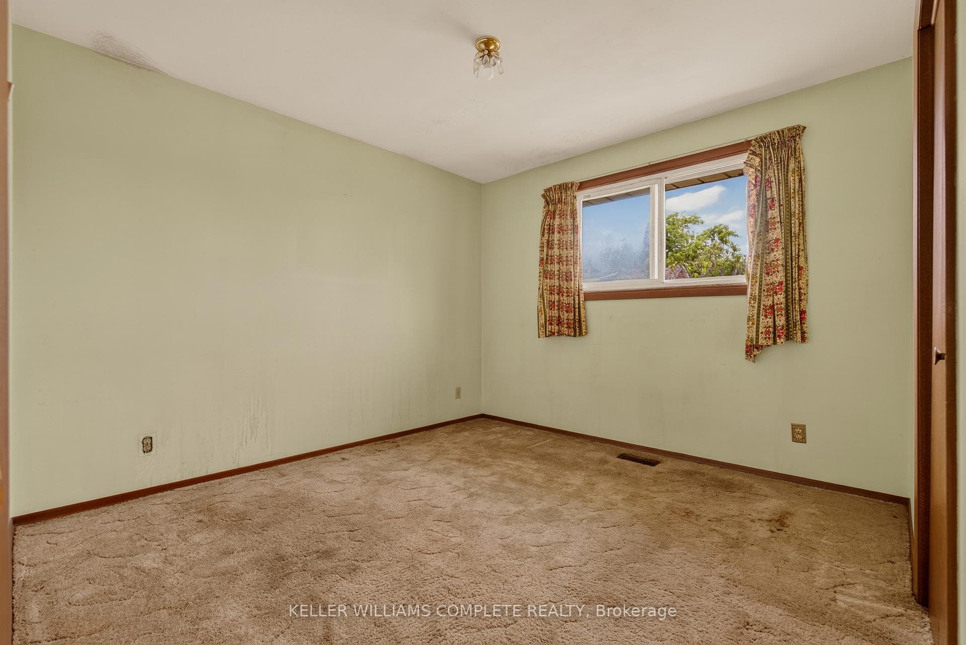 34 Windrush Crescent photo 25