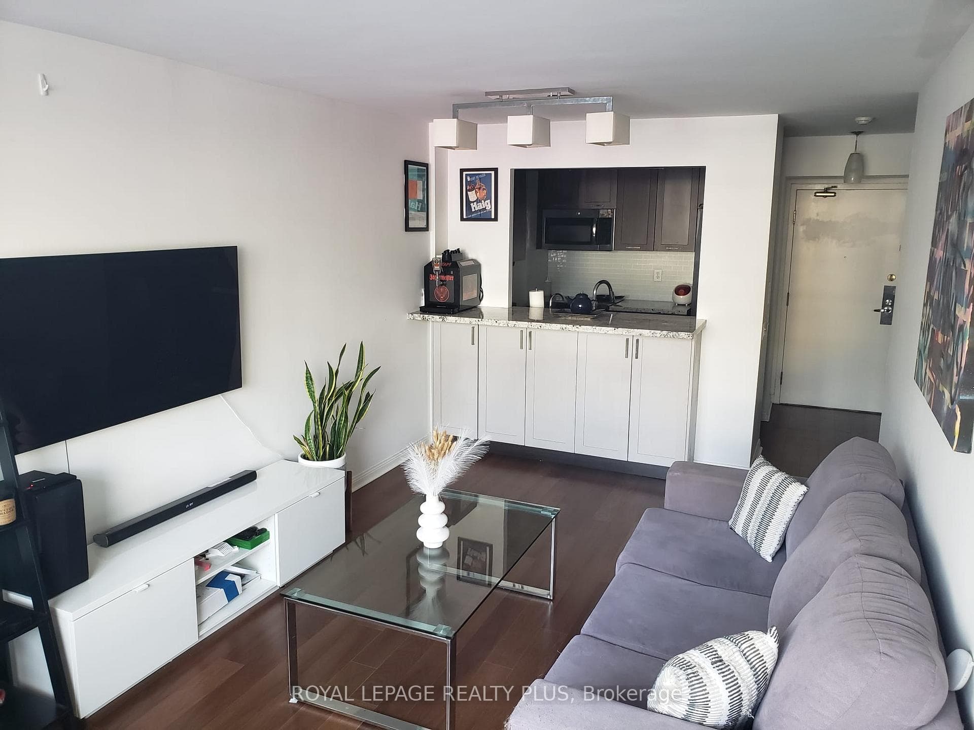 5 Rosehill Avenue Unit 515 photo 3