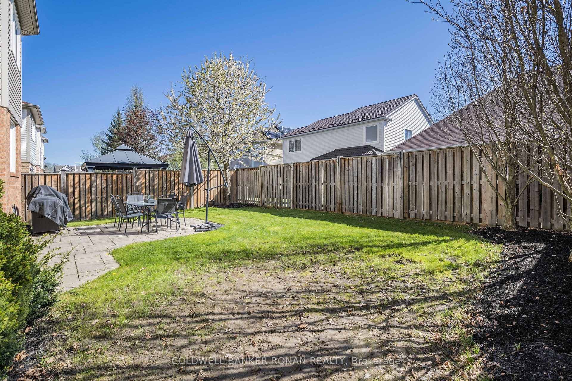 62 Nunn Crescent photo 31