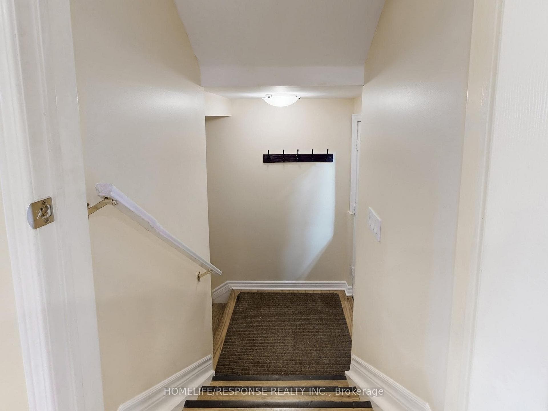 5134 Lampman Avenue photo 30