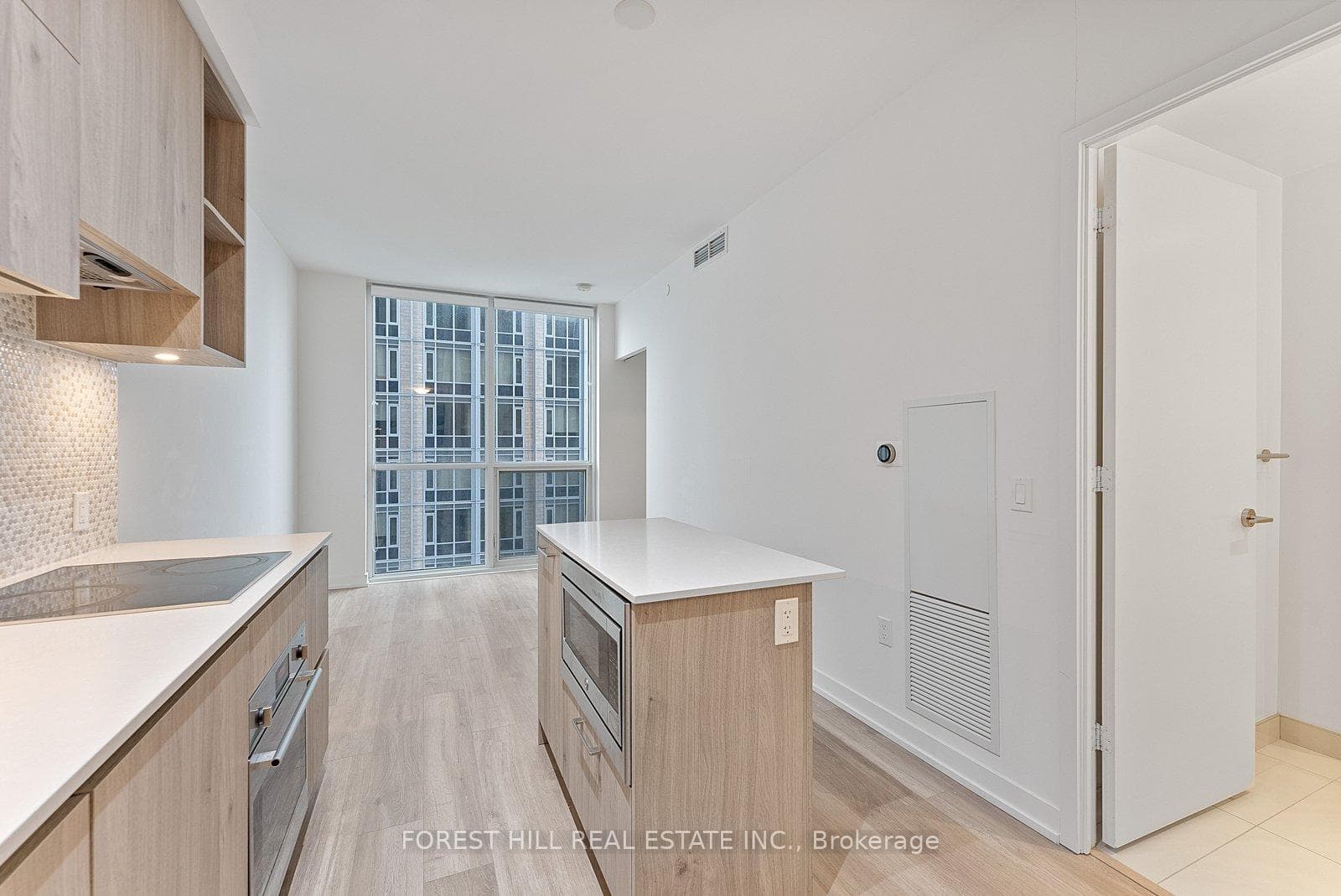 1 Yorkville Avenue Unit 3903 photo 4