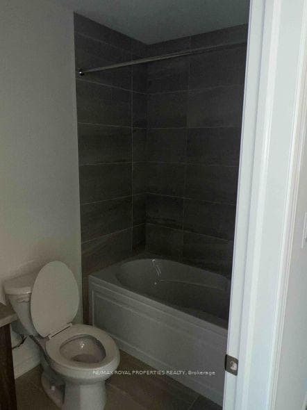 4 Reid Avenue photo 11