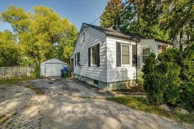 4 Warvet Crescent photo 36