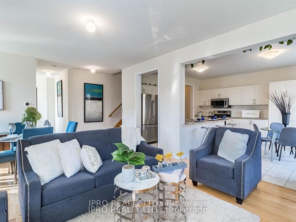 83 Pavlova Crescent photo 12