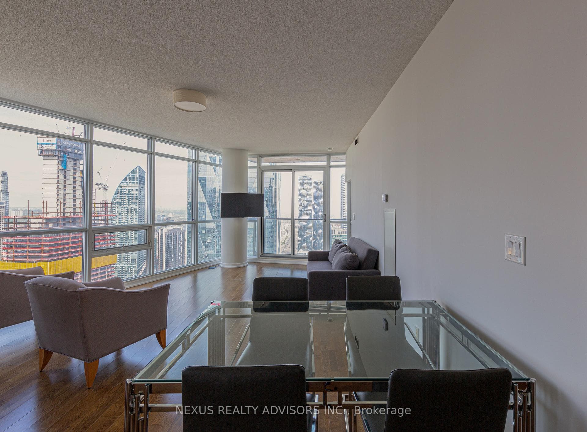 65 Bremner Boulevard Unit 4708 photo 9