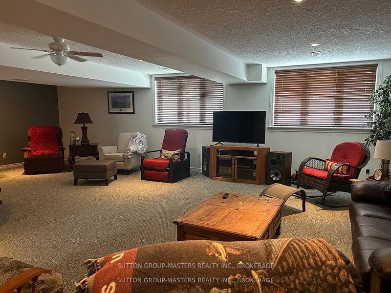 426 GRANDTRUNK Avenue photo 20