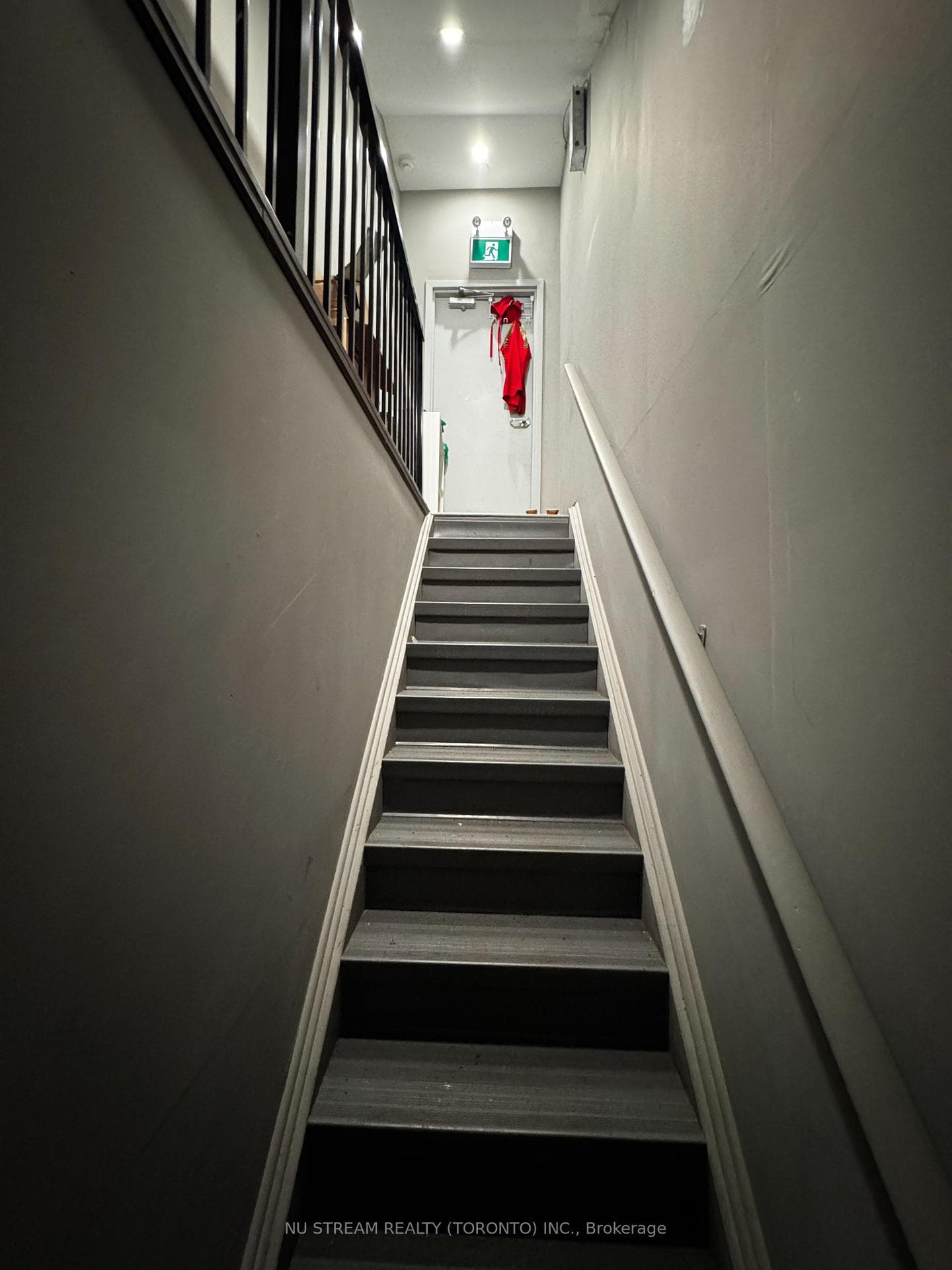 515 Bloor Street photo 21