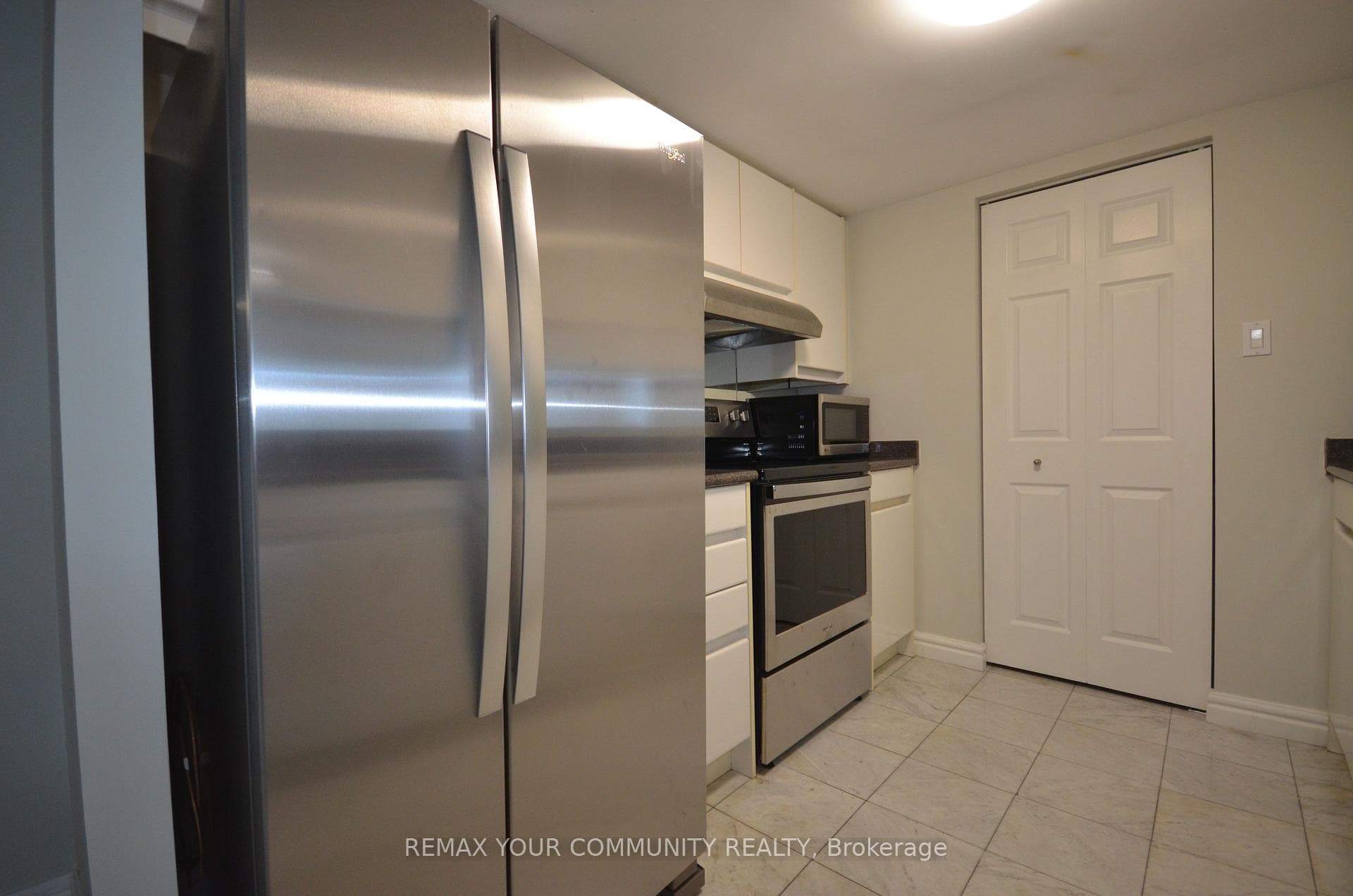 33 University Avenue Unit 1504 photo 5